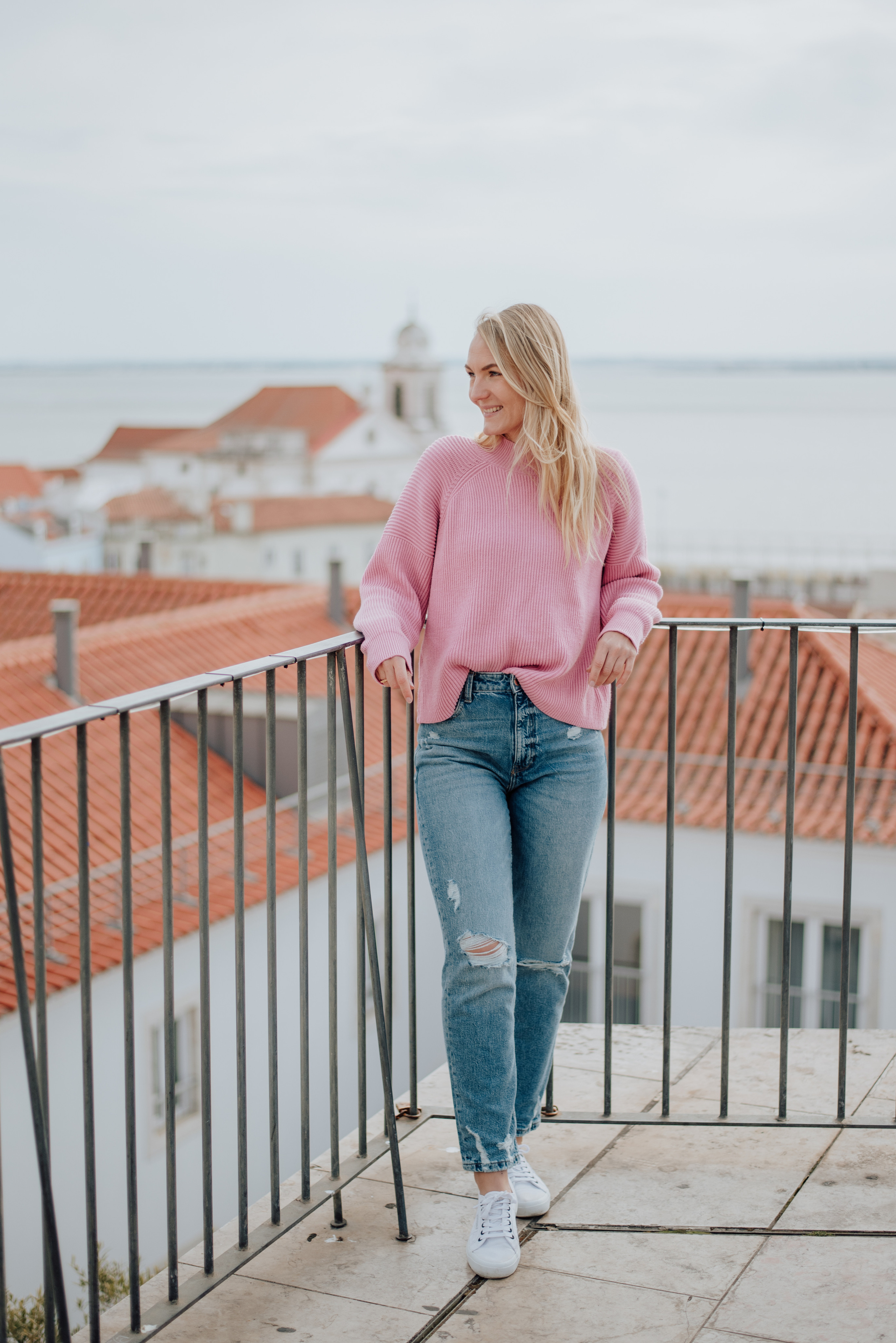 Maria. Lifestyle, wedding and family photographer