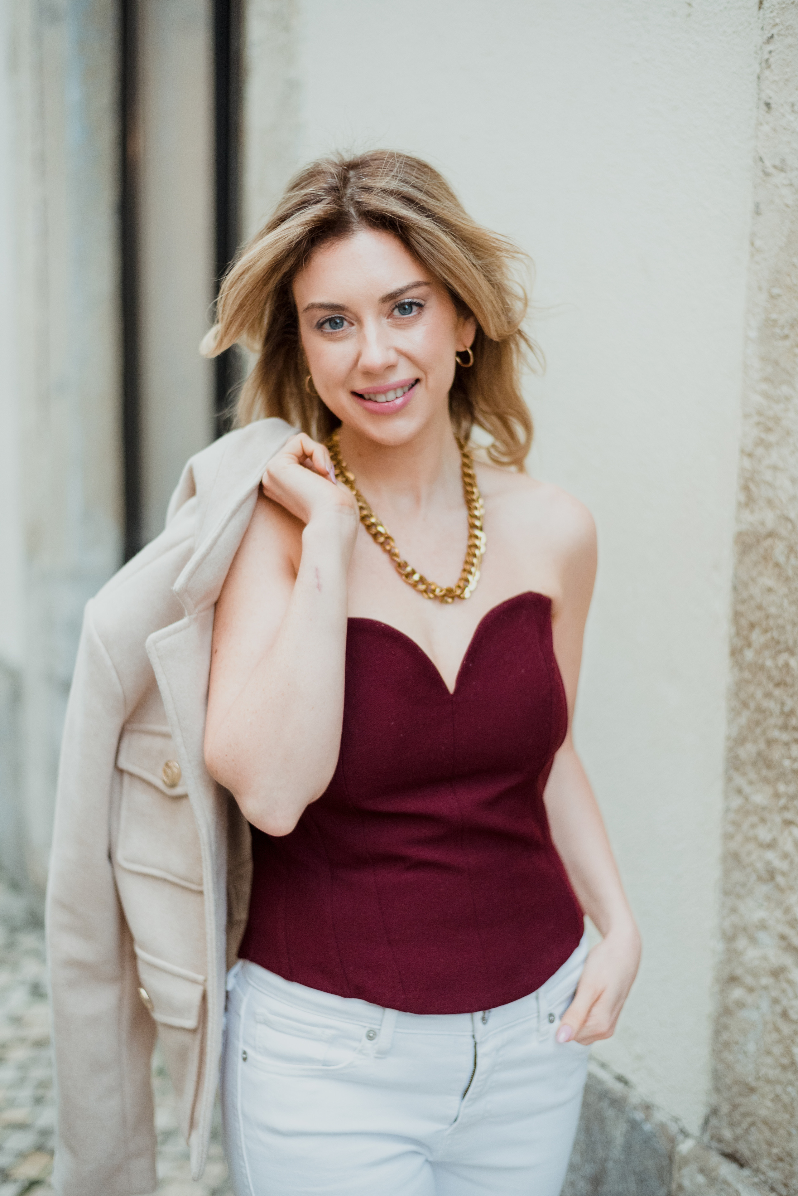 Emily. Lifestyle, wedding and family photographer