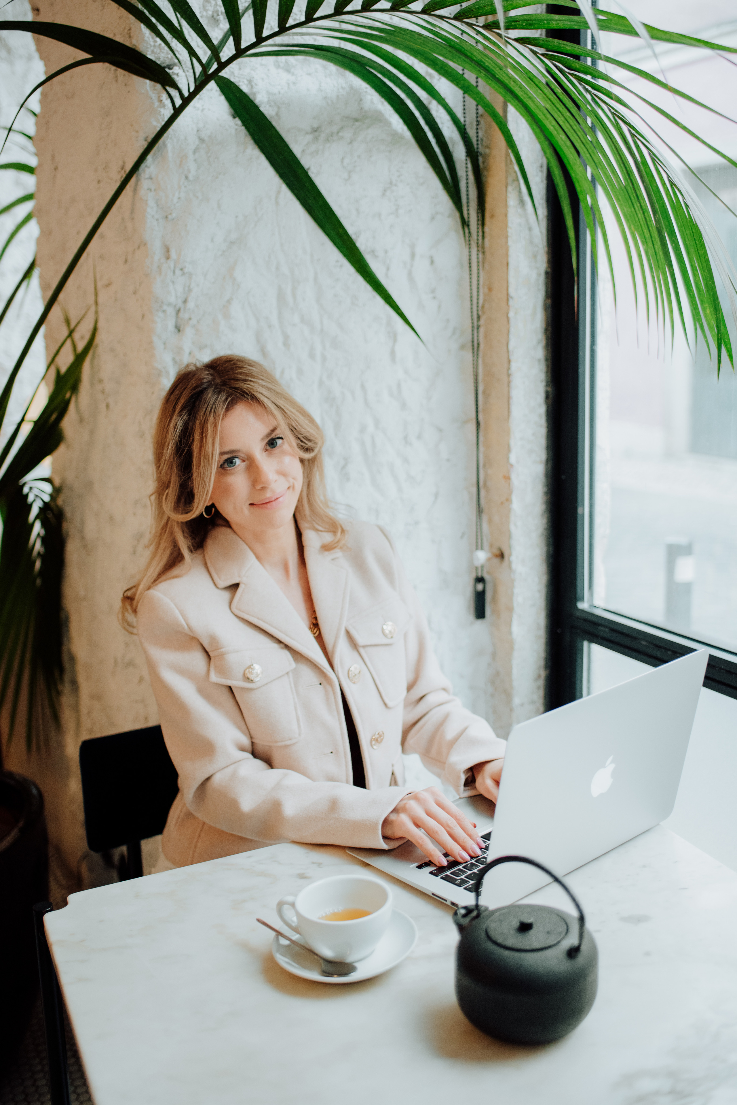 Emily. Lifestyle, wedding and family photographer