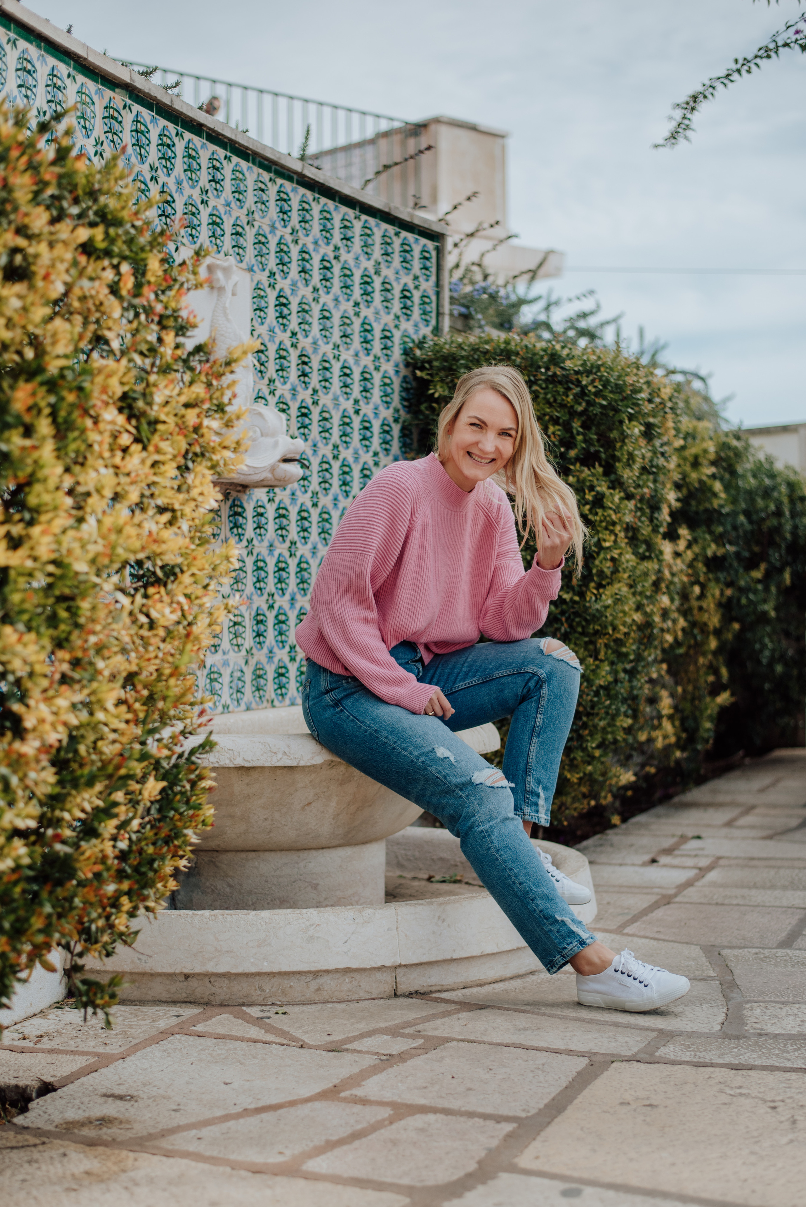 Maria. Lifestyle, wedding and family photographer