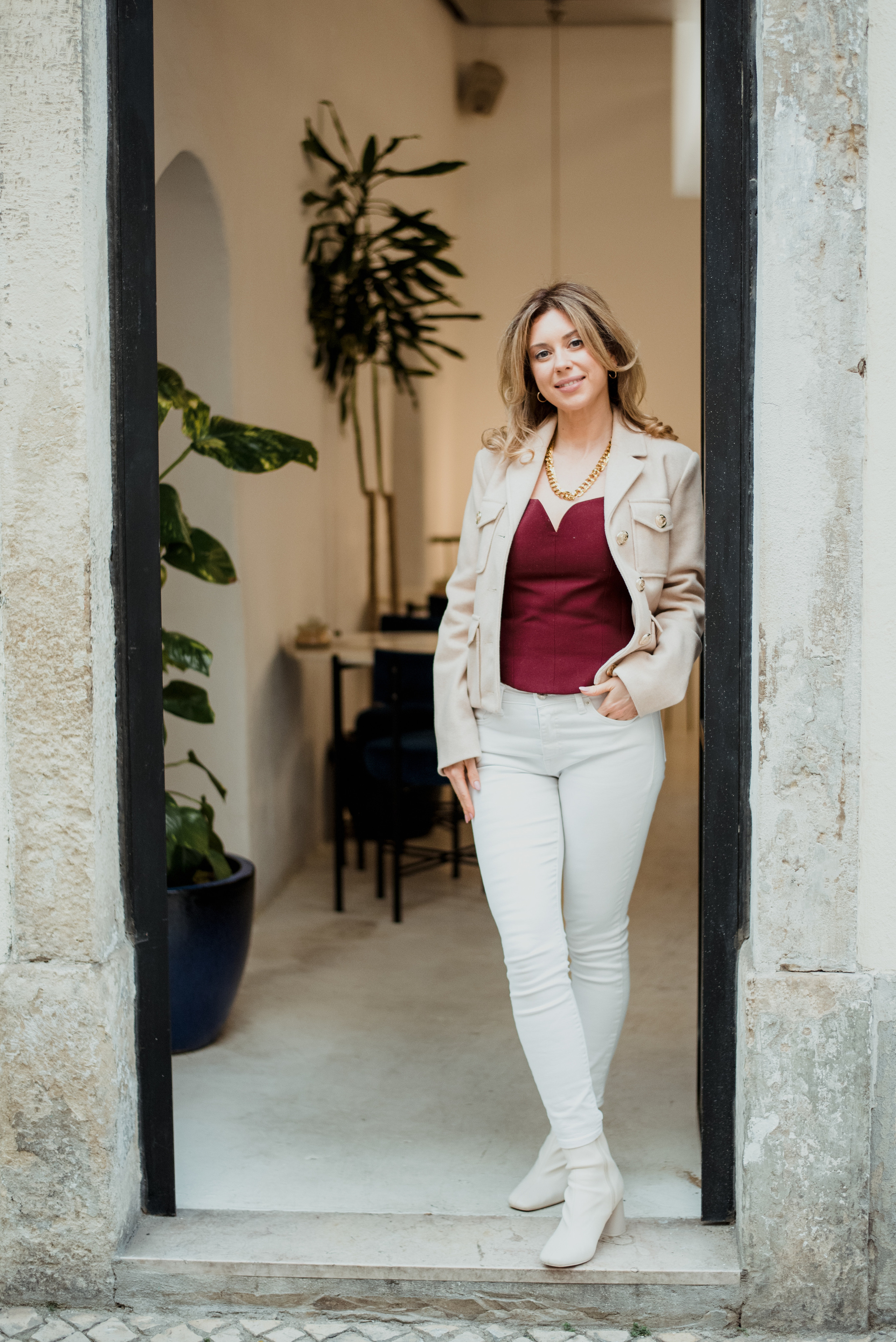 Emily. Lifestyle, wedding and family photographer