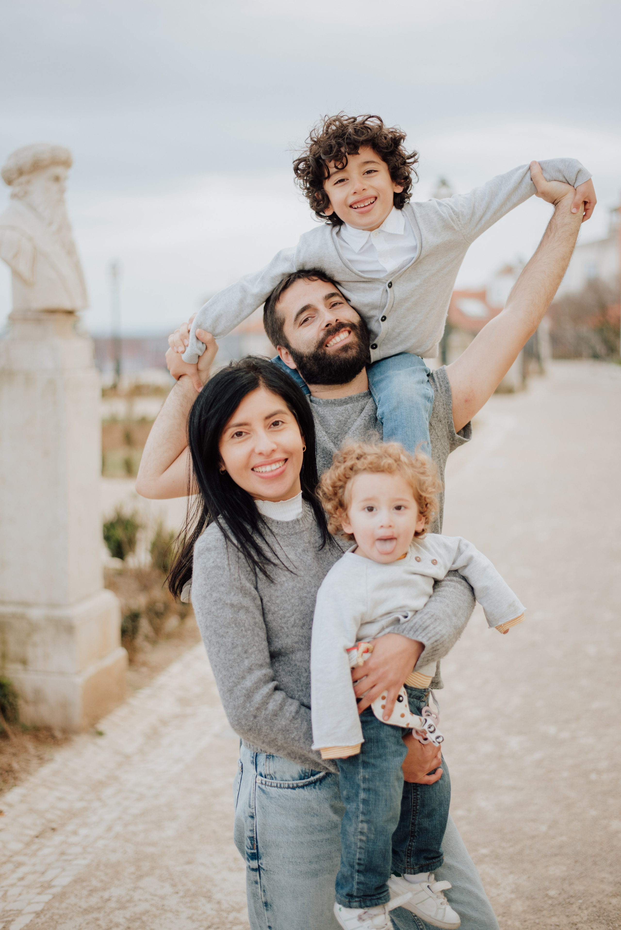 Solange and family. Lifestyle, wedding and family photographer