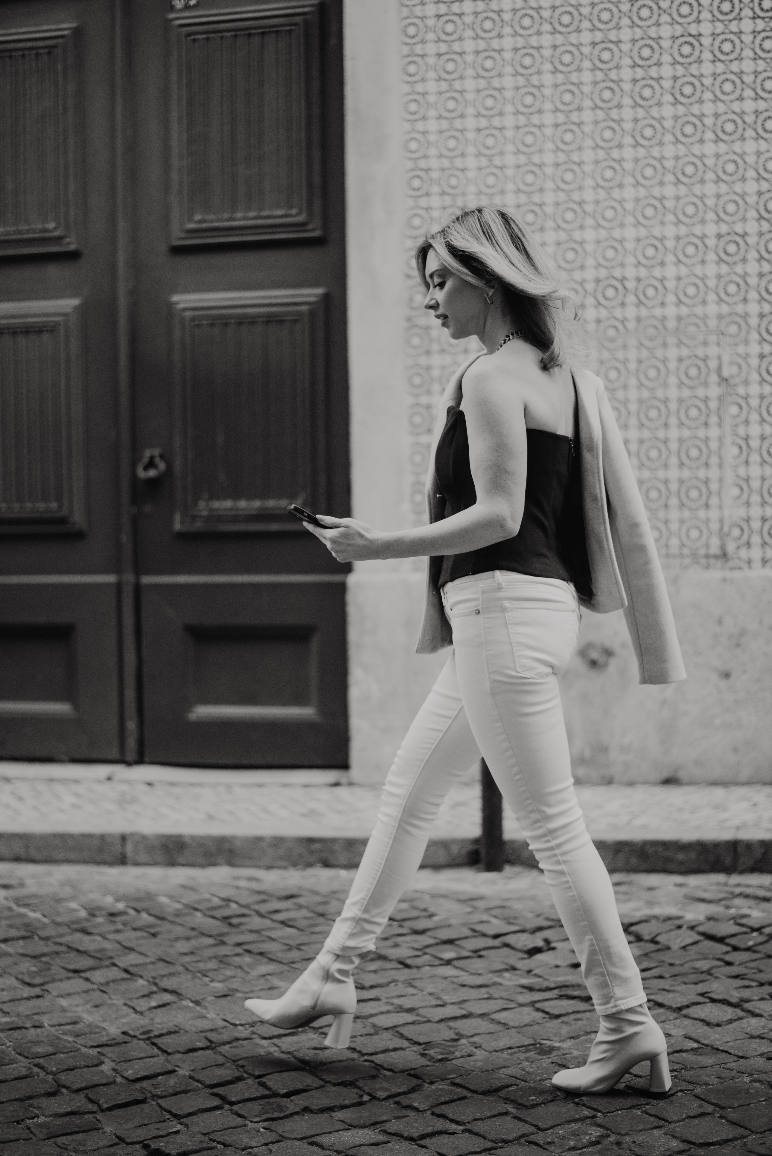 Emily. Lifestyle, wedding and family photographer