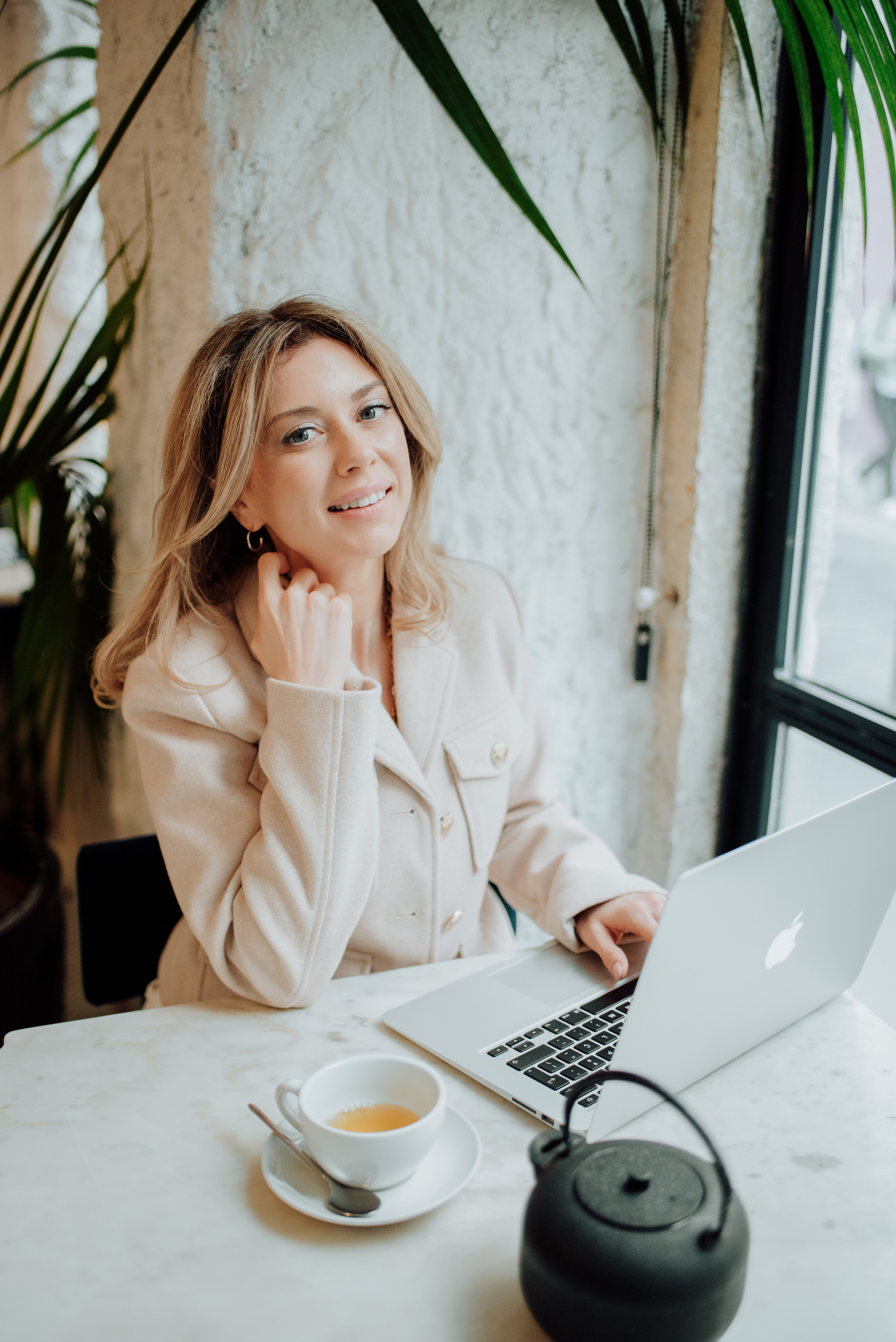 Emily. Lifestyle, wedding and family photographer