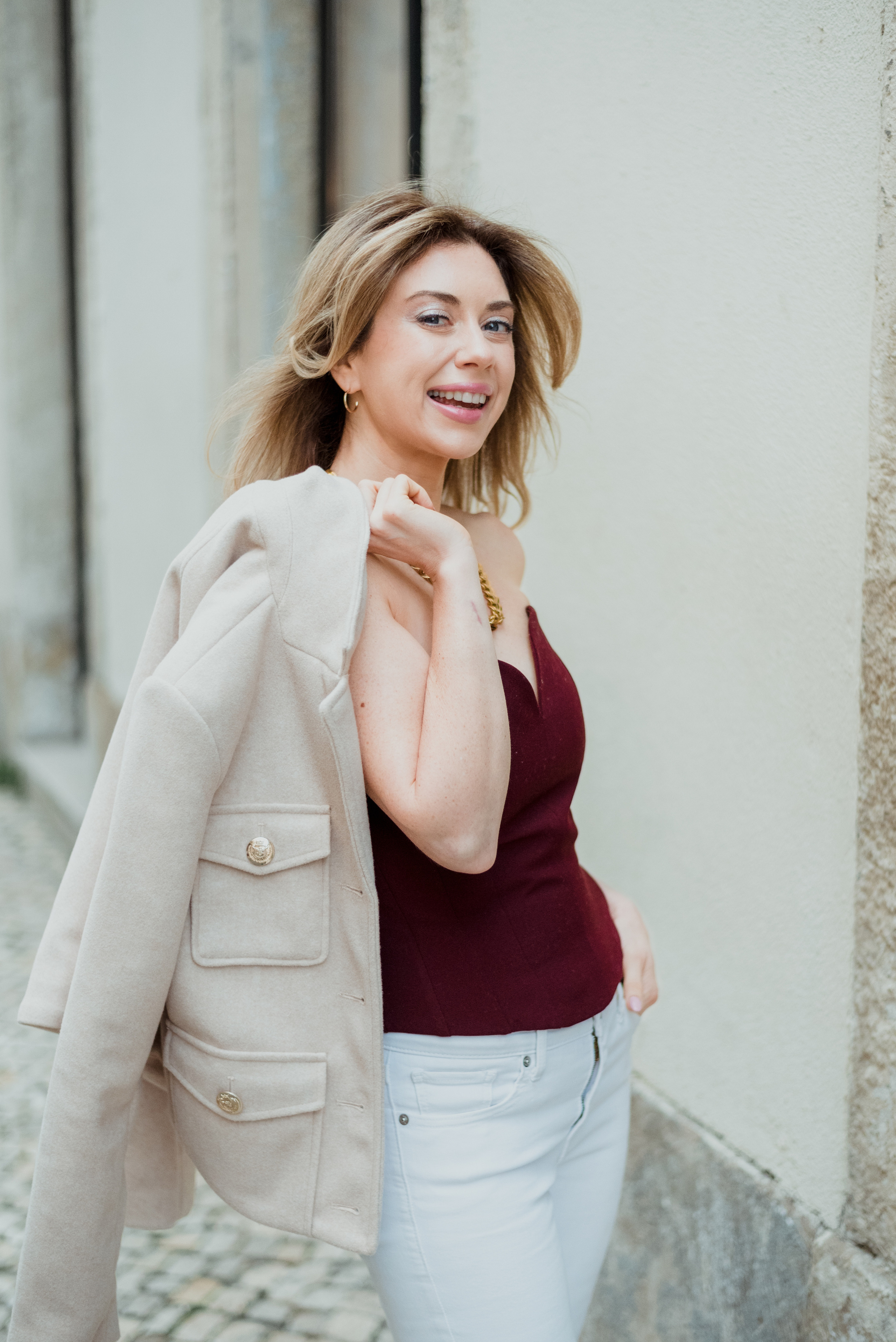 Emily. Lifestyle, wedding and family photographer