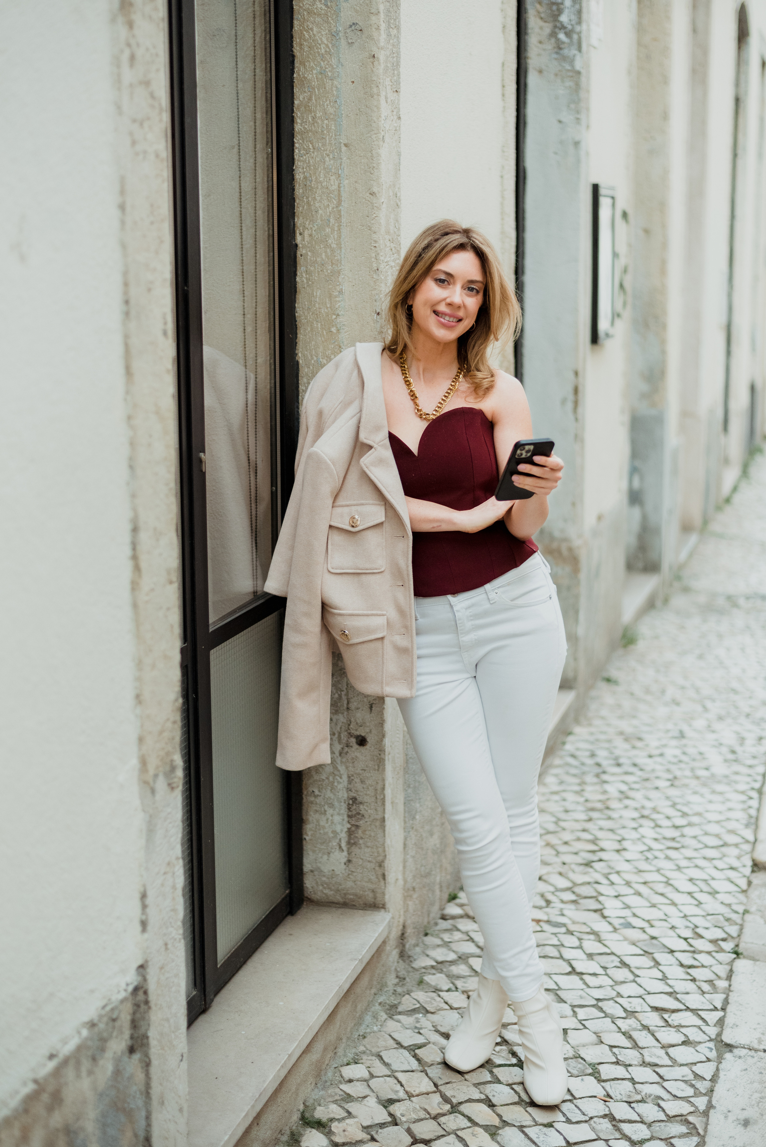 Emily. Lifestyle, wedding and family photographer