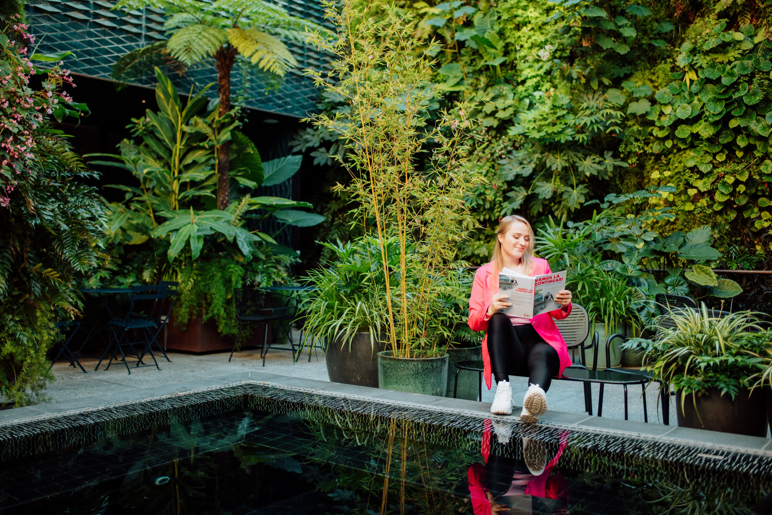 Bára. Lifestyle, wedding and family photographer