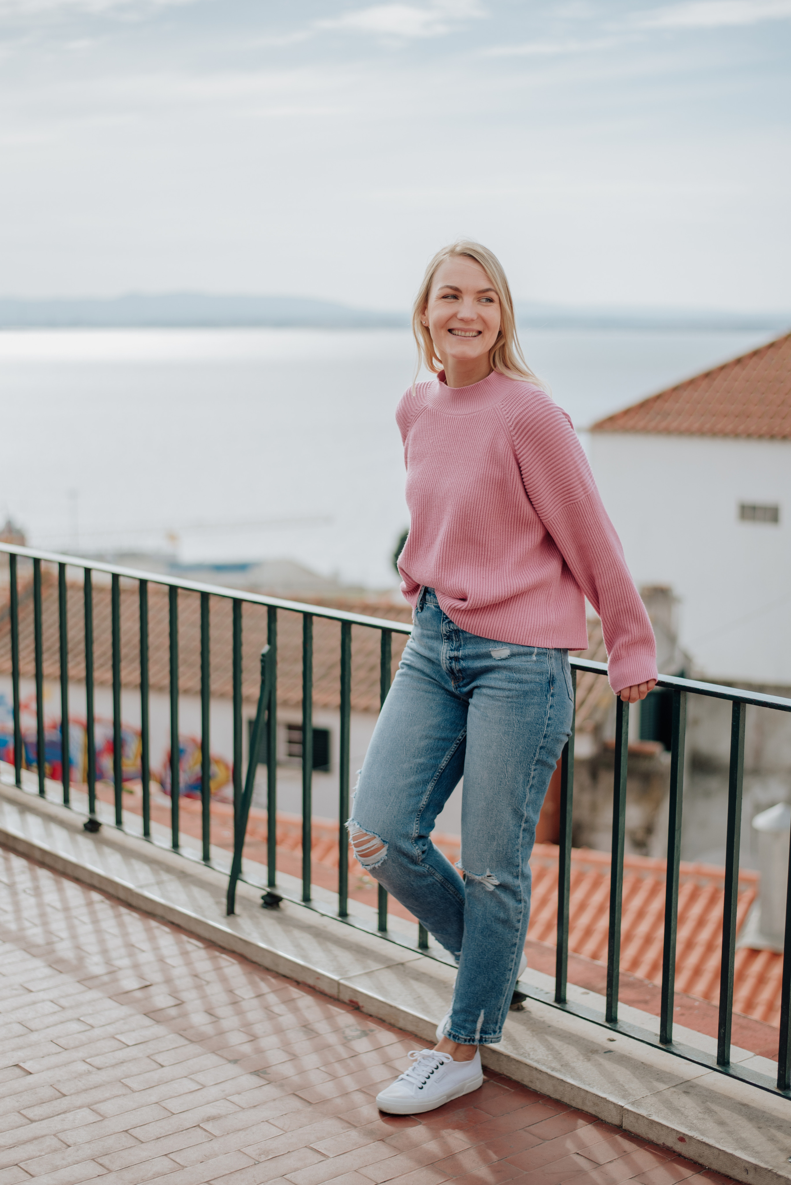 Maria. Lifestyle, wedding and family photographer