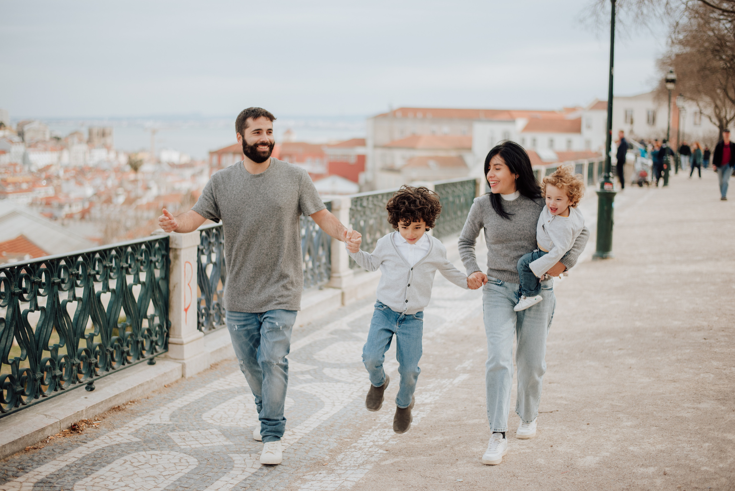 Solange and family. Lifestyle, wedding and family photographer