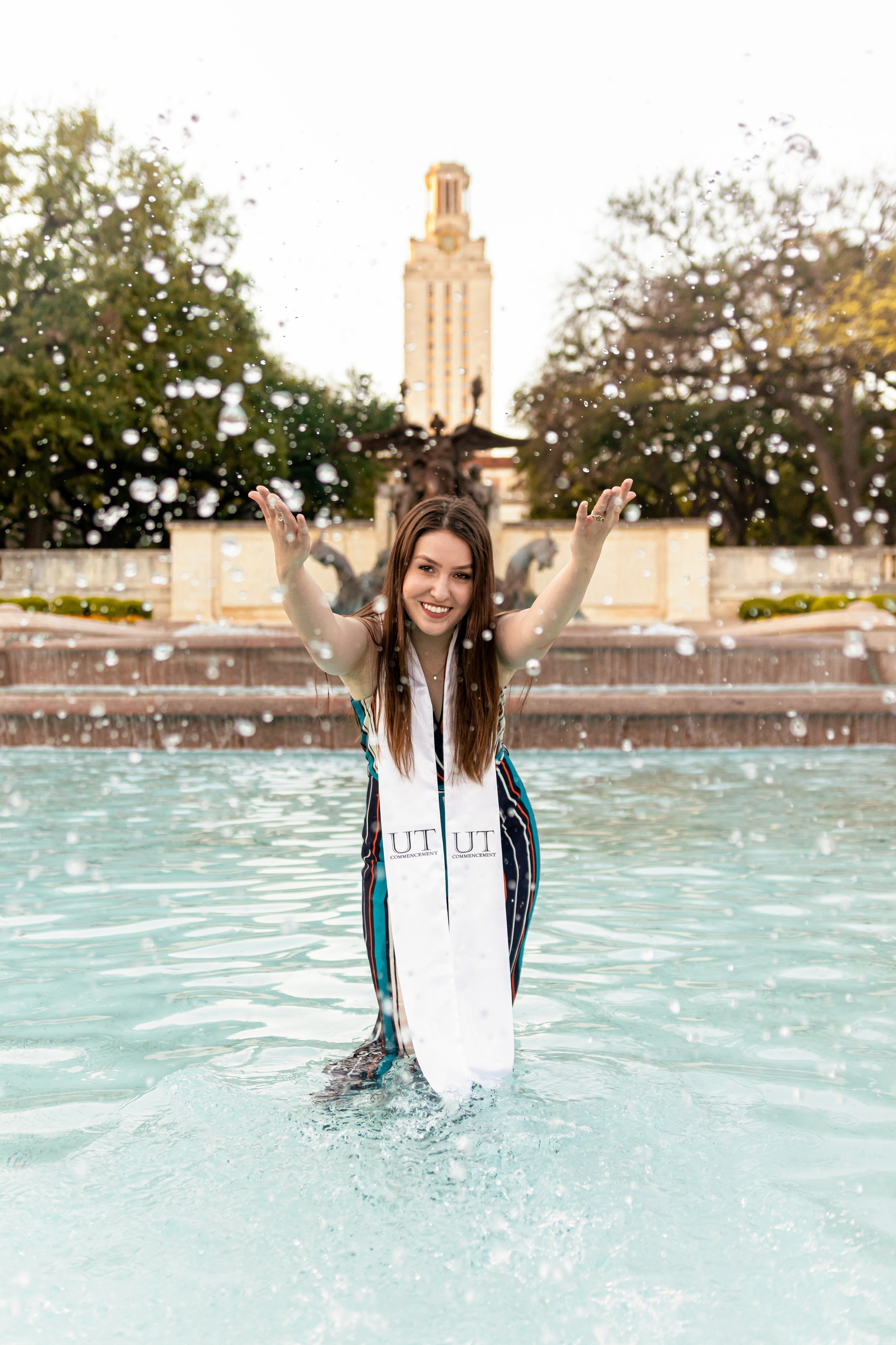 Kayla’s senior photoshoot at the University of Texas Austin