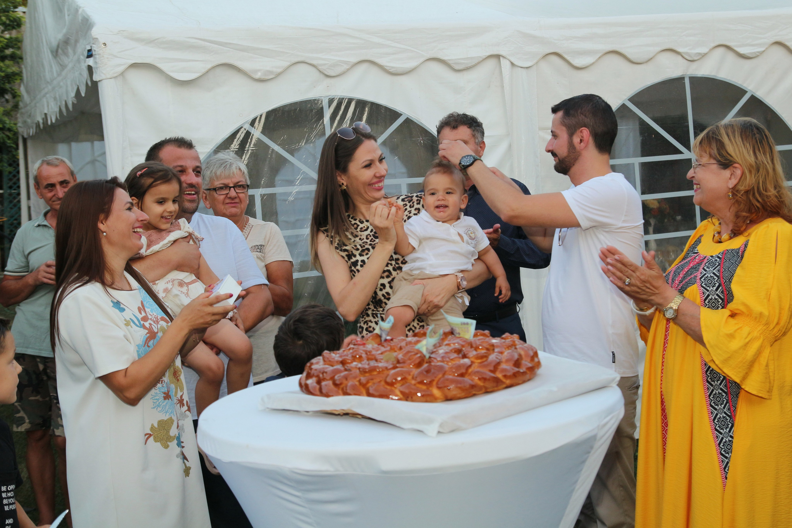 BYZO MEDIA. PETRU BYZO - family and children photographer in ROMANIA