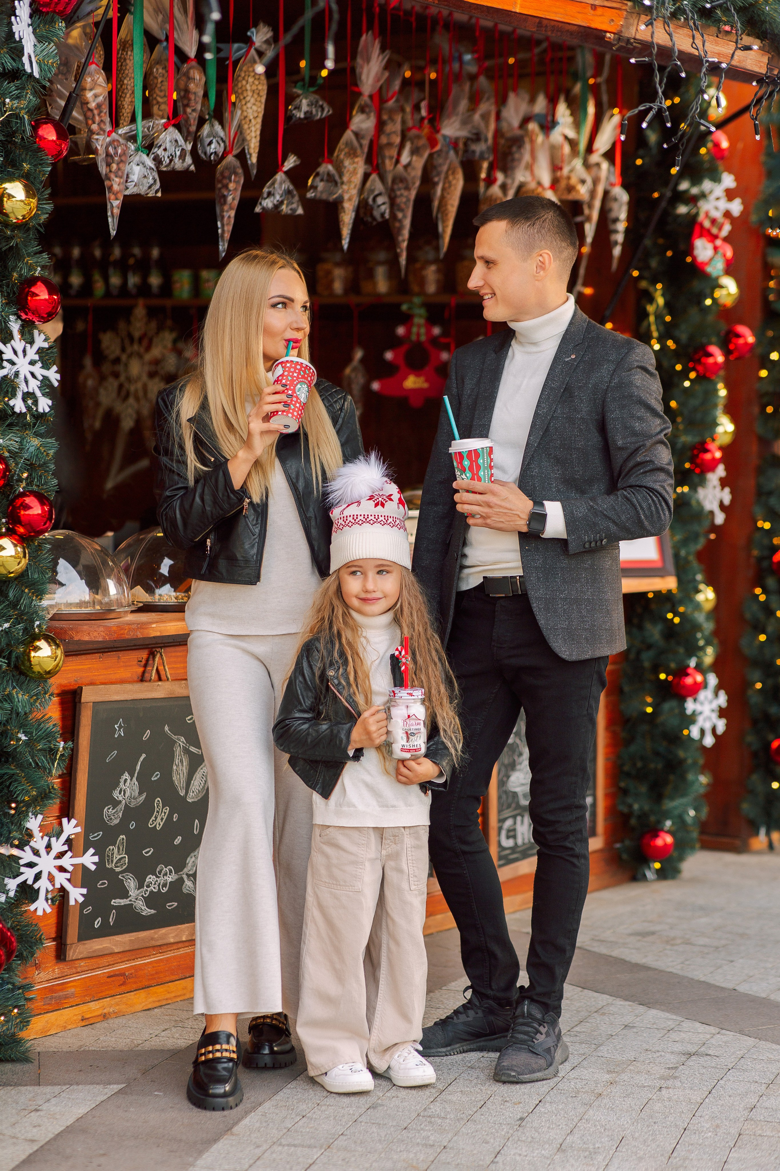 Новогодняя фотосессия в парке легенды. Алсу Девели | Свадебный и семейный фотограф в Турции Алании, Алания, Аланья, Сиде, Белеке, Анталия
