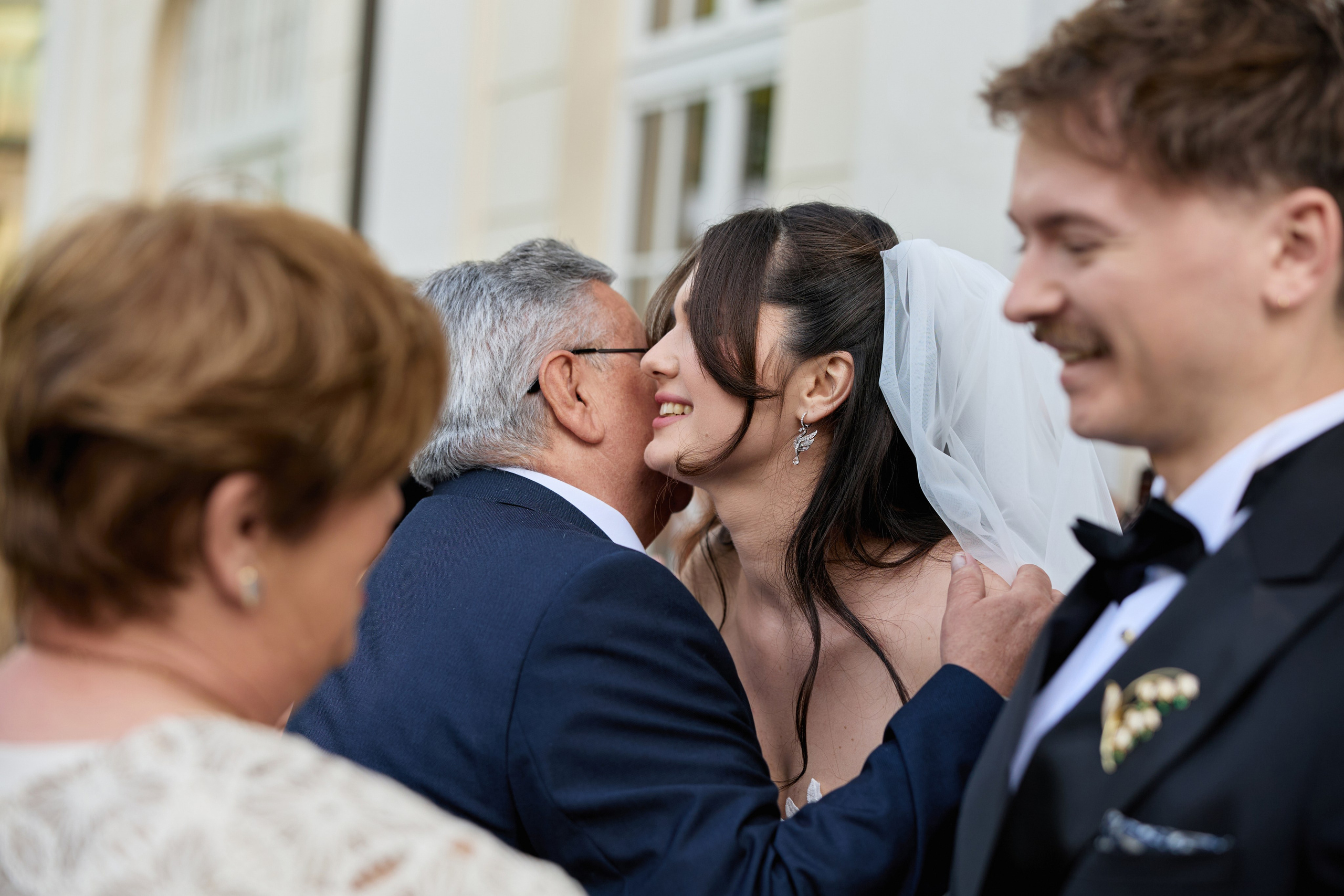 Wiktoria & Kacper. Pałac Goetz. Fotograf ślubny i rodzinny w Krakowie Yana Klymova