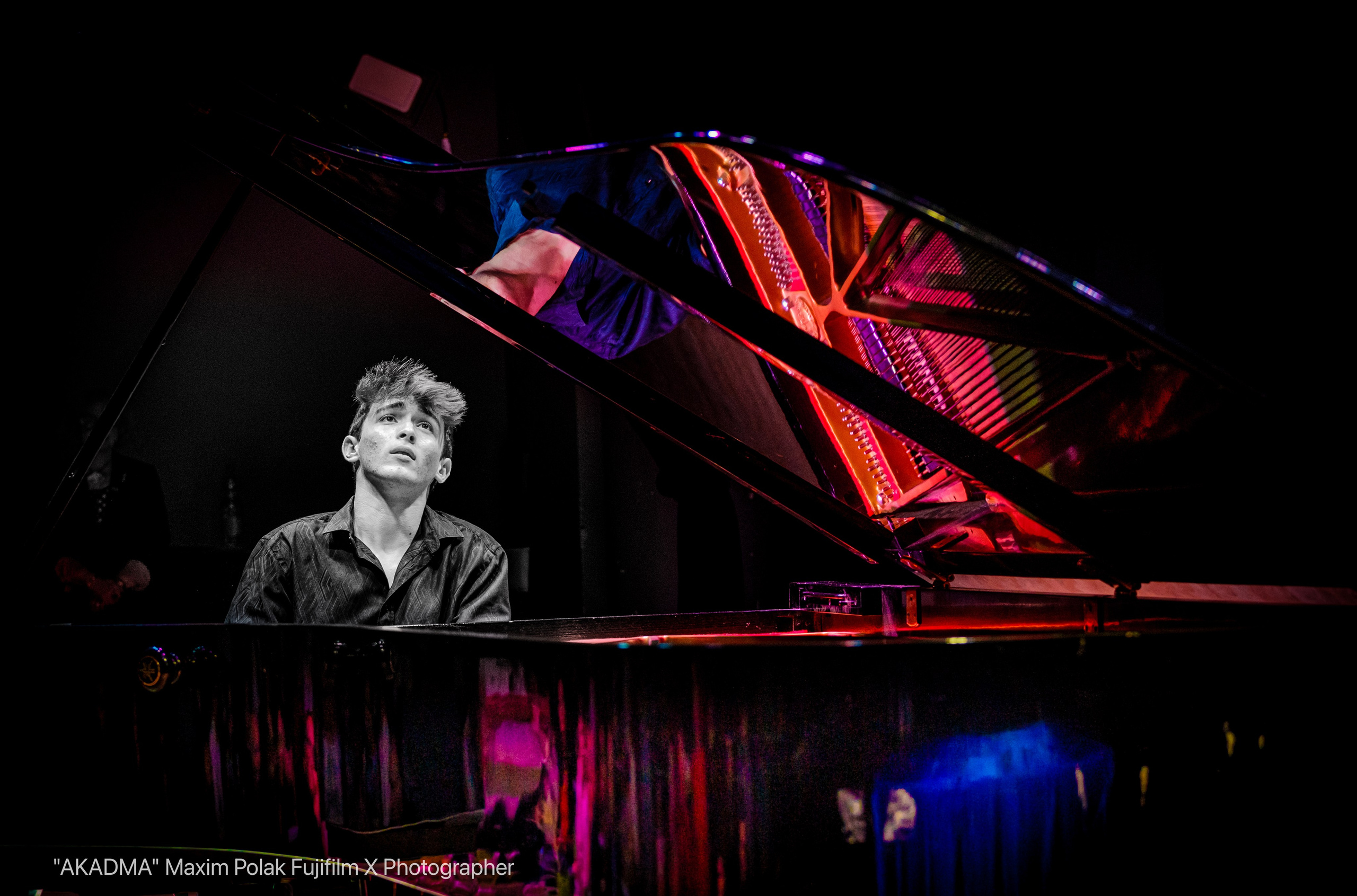 Concert Photographer. Middle East Photo Agency — Photography & Event Magnets — סוכנות צילום והדפסת מגנטים לאירועים