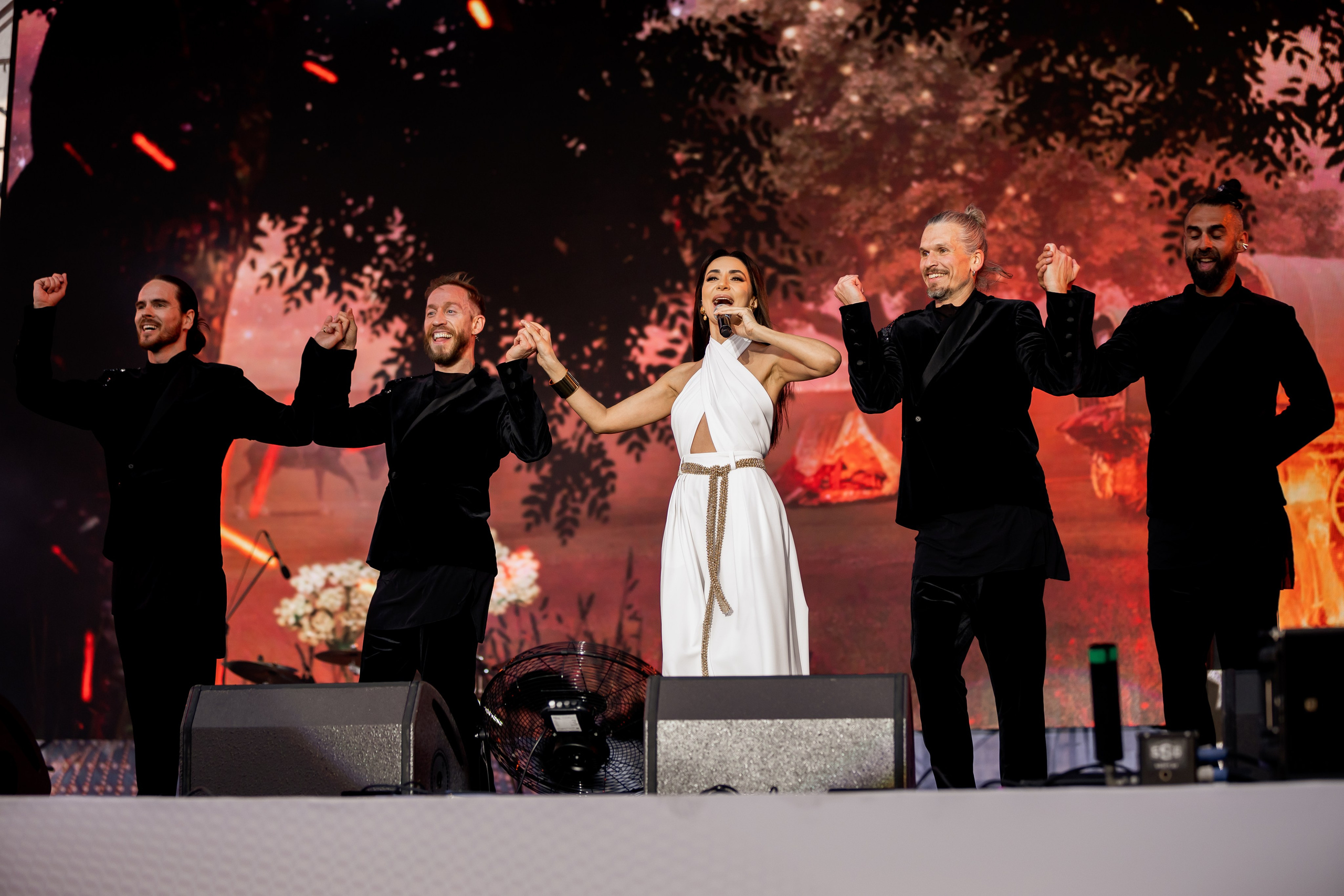 Corporate headshot photographer Irina Ermak New Yorc (NYC). Irina Ermak wedding photographer in New York