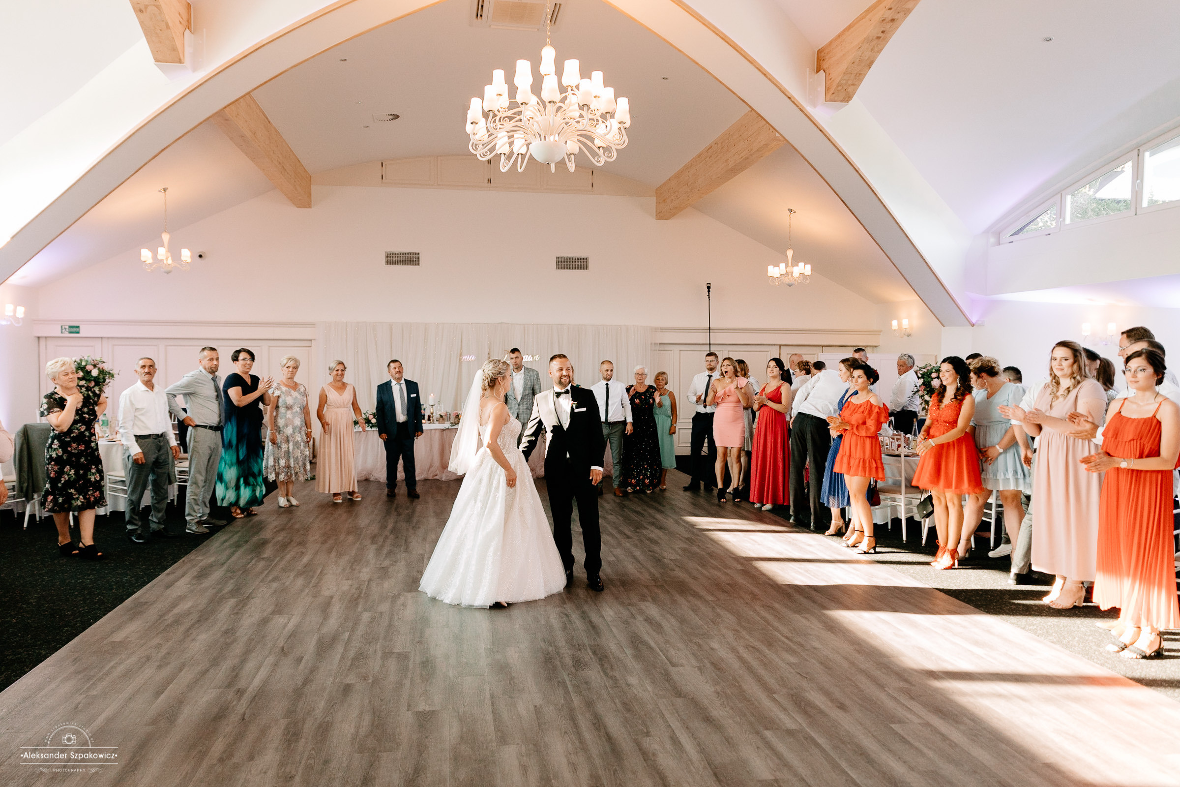 Impreza & Wesele • [ Szpakowicz-studio.pl ]. Fotograf Ślubny Warszawa - Sesje Biznesowe Rodzinne Eventy