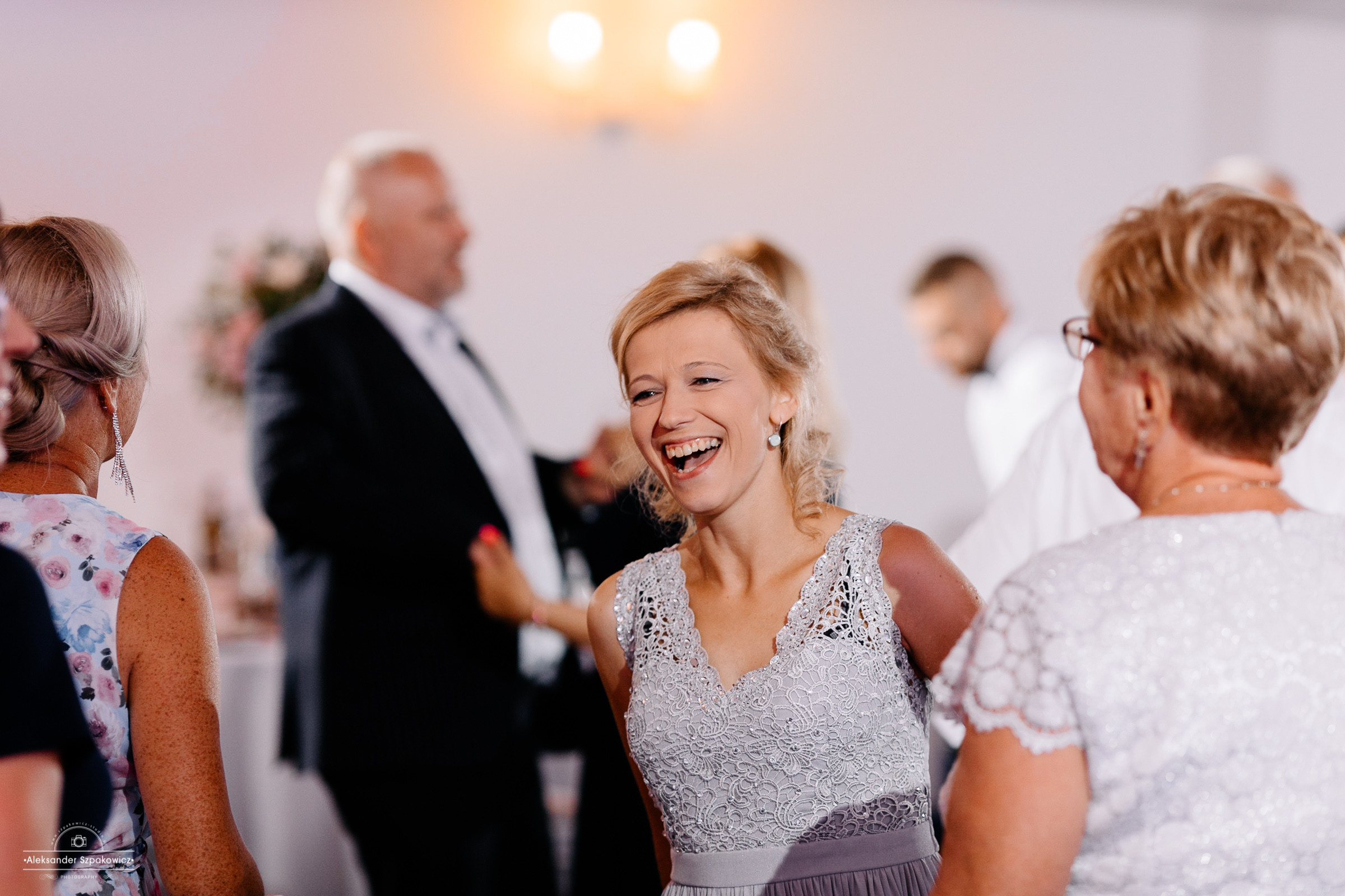 Impreza & Wesele • [ Szpakowicz-studio.pl ]. Fotograf Ślubny Warszawa - Sesje Biznesowe Rodzinne Eventy