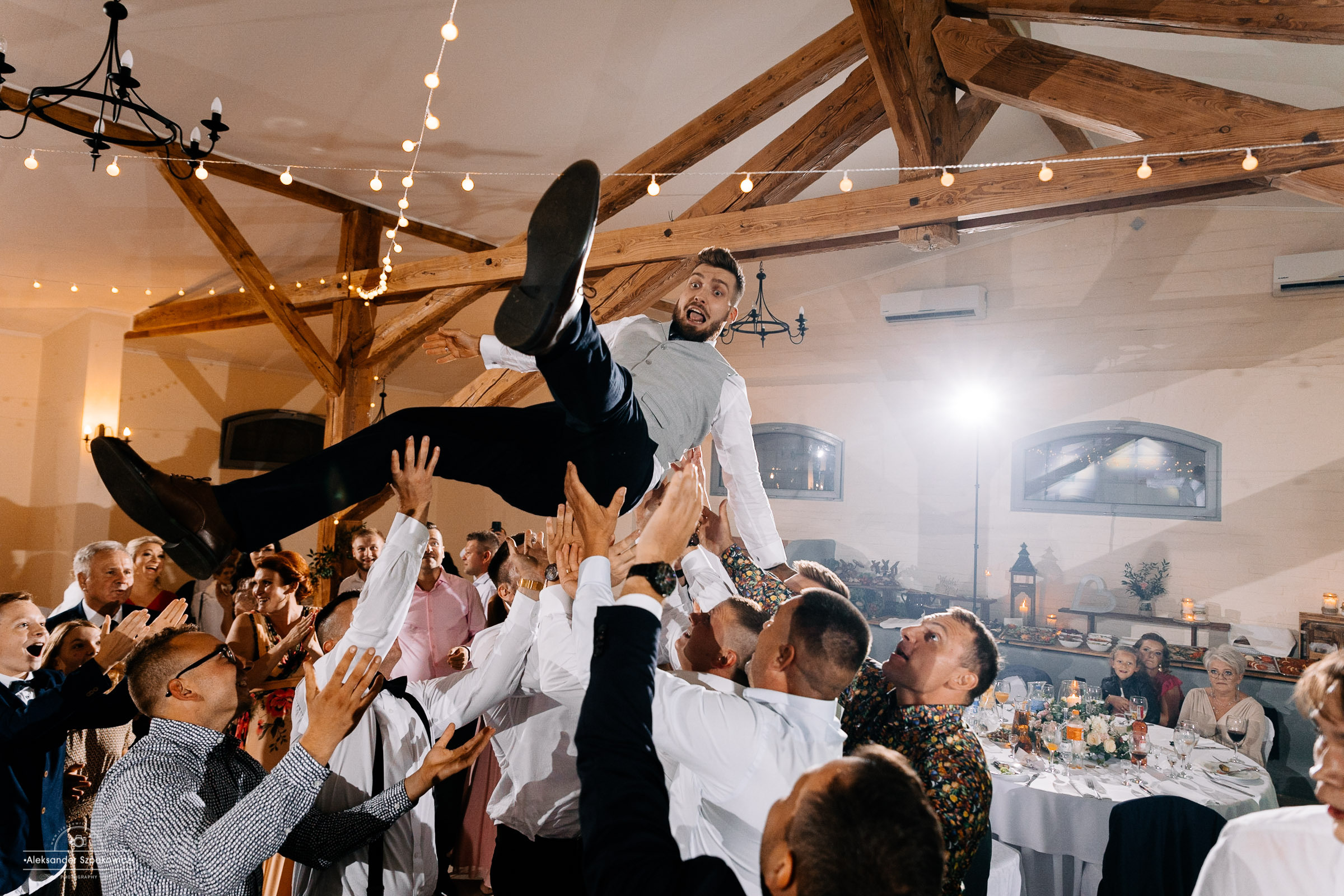 Impreza & Wesele • [ Szpakowicz-studio.pl ]. Fotograf Ślubny Warszawa - Sesje Biznesowe Rodzinne Eventy