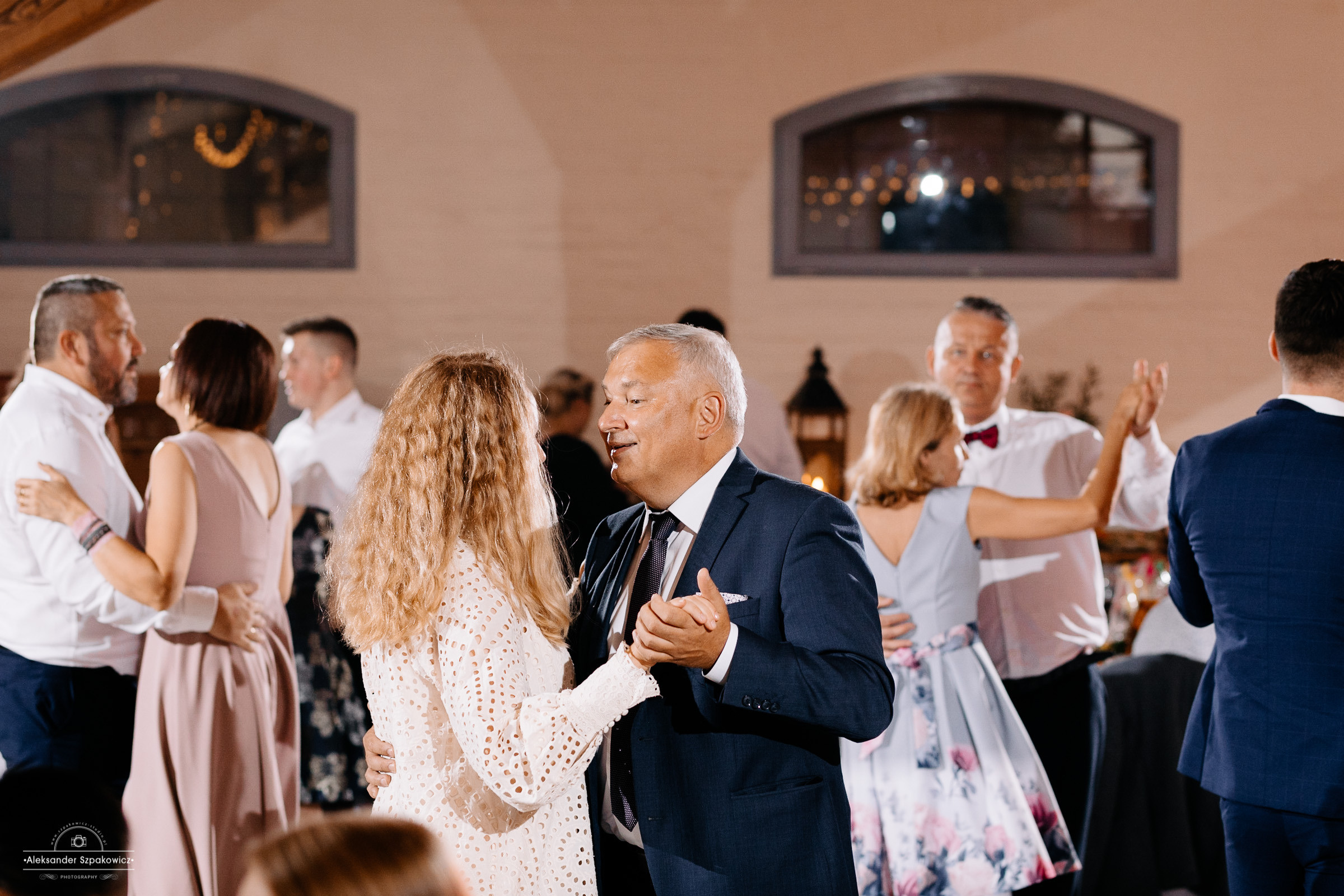 Impreza & Wesele • [ Szpakowicz-studio.pl ]. Fotograf Ślubny Warszawa - Sesje Biznesowe Rodzinne Eventy