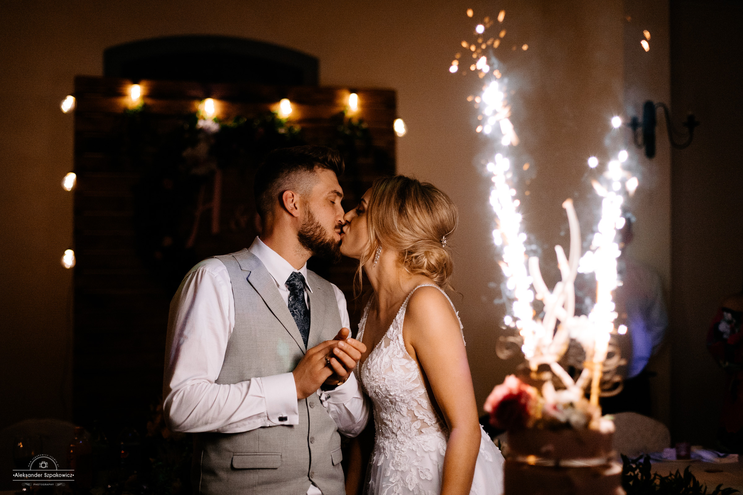 Impreza & Wesele • [ Szpakowicz-studio.pl ]. Fotograf Ślubny Warszawa - Sesje Biznesowe Rodzinne Eventy