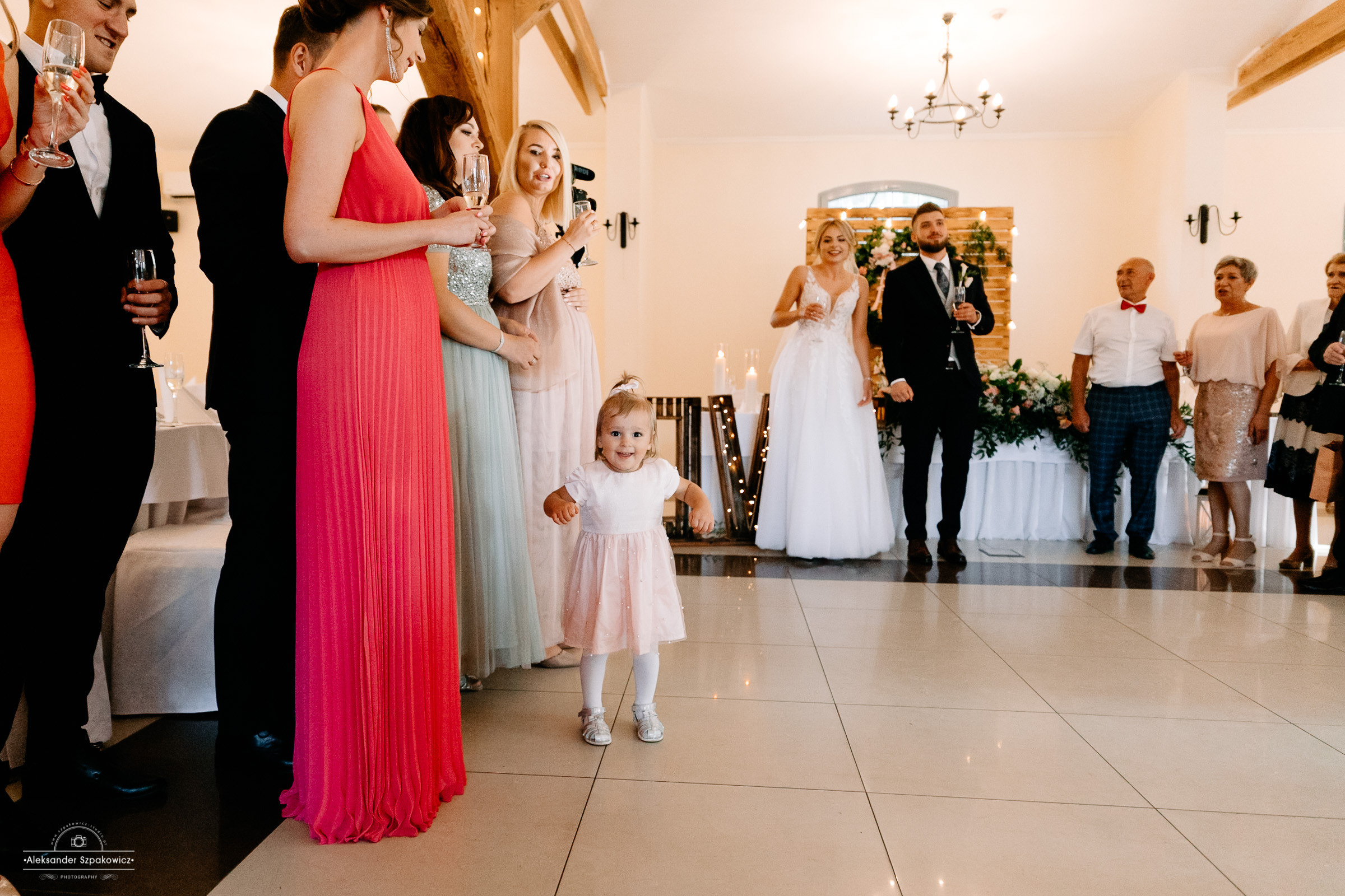 Impreza & Wesele • [ Szpakowicz-studio.pl ]. Fotograf Ślubny Warszawa - Sesje Biznesowe Rodzinne Eventy