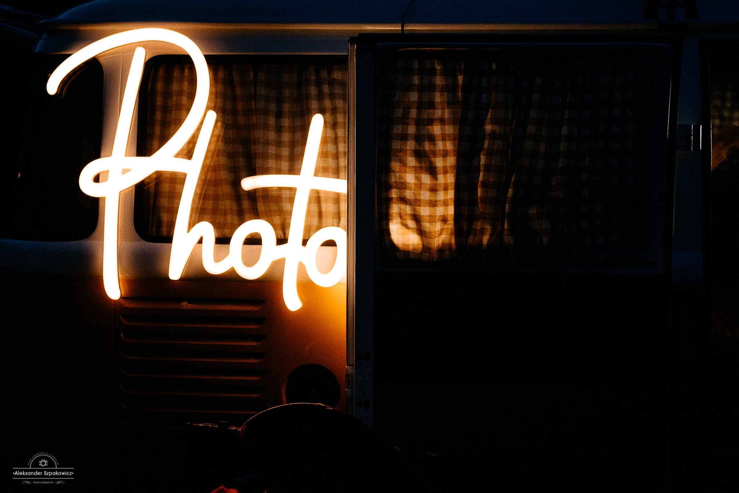 Impreza & Wesele • [ Szpakowicz-studio.pl ]. Fotograf Ślubny Warszawa - Sesje Biznesowe Rodzinne Eventy