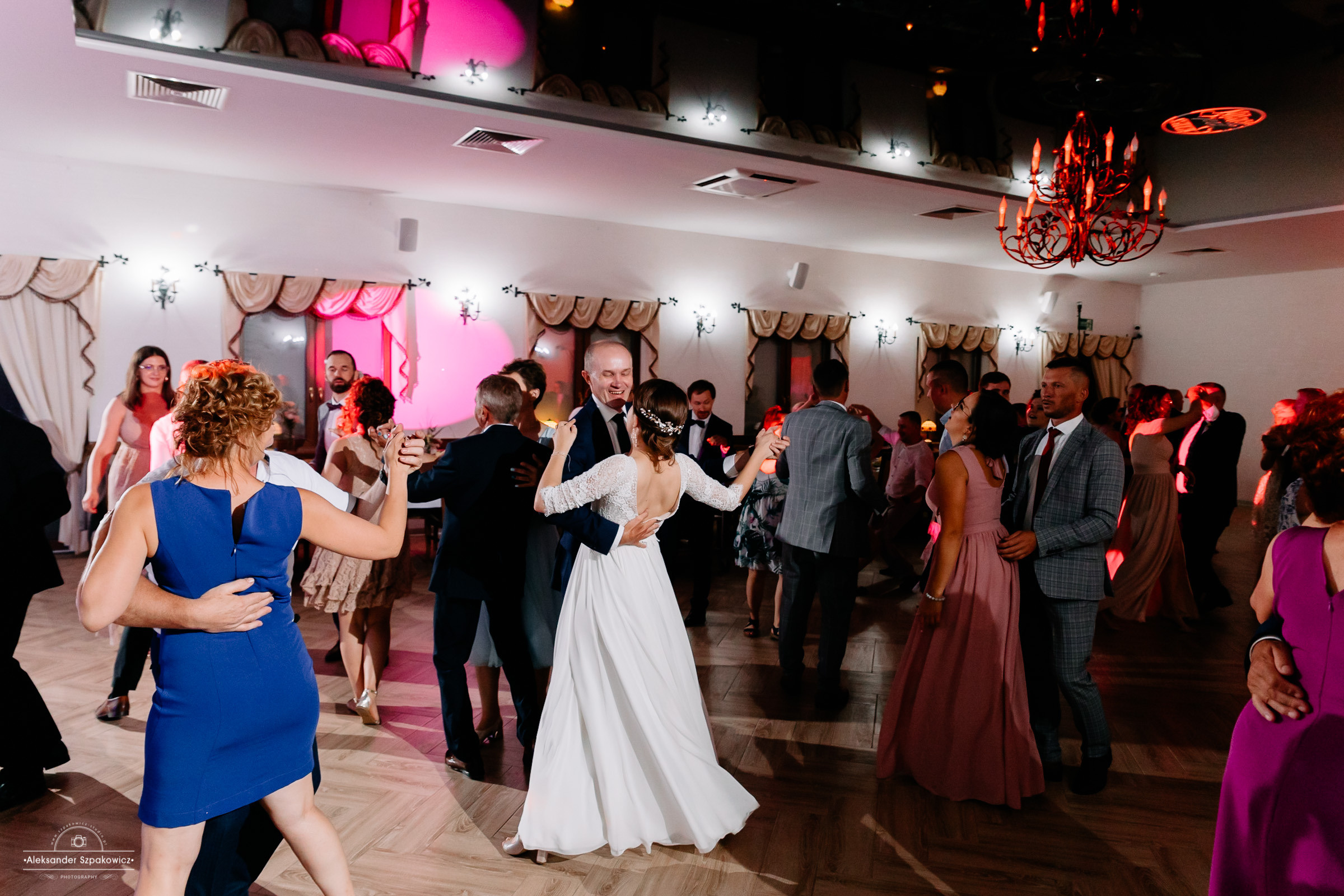 Impreza & Wesele • [ Szpakowicz-studio.pl ]. Fotograf Ślubny Warszawa - Sesje Biznesowe Rodzinne Eventy