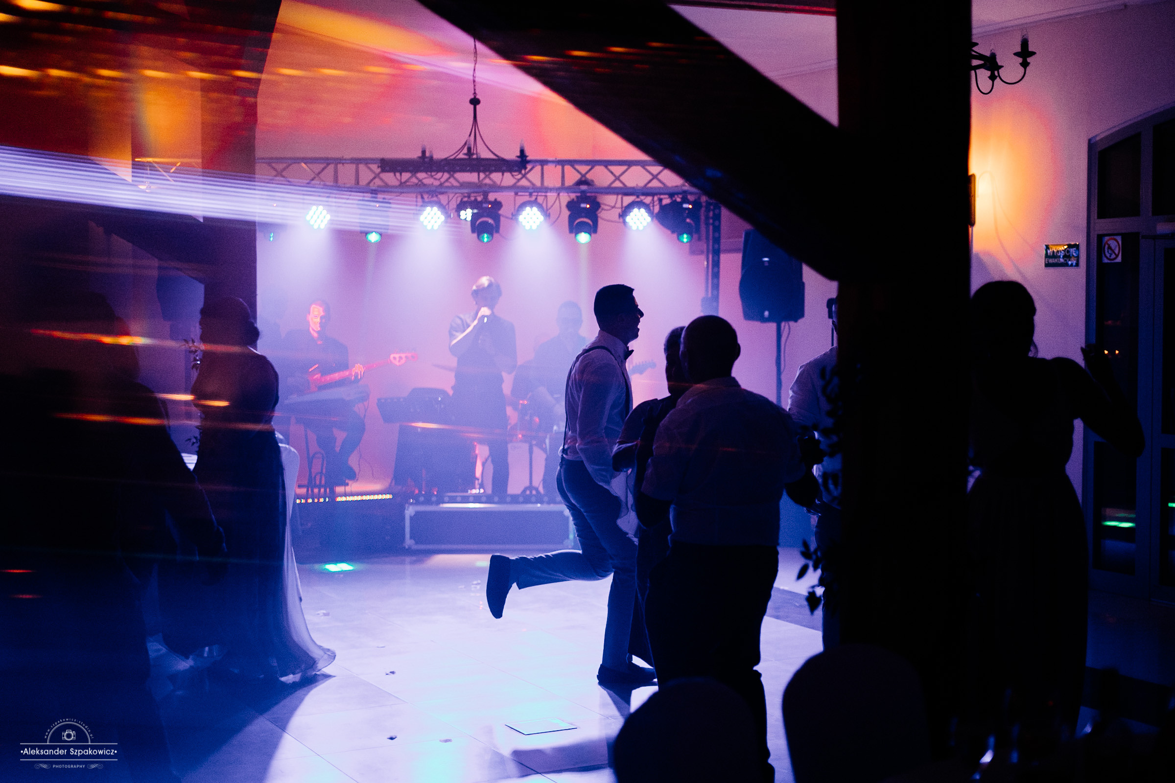 Impreza & Wesele • [ Szpakowicz-studio.pl ]. Fotograf Ślubny Warszawa - Sesje Biznesowe Rodzinne Eventy