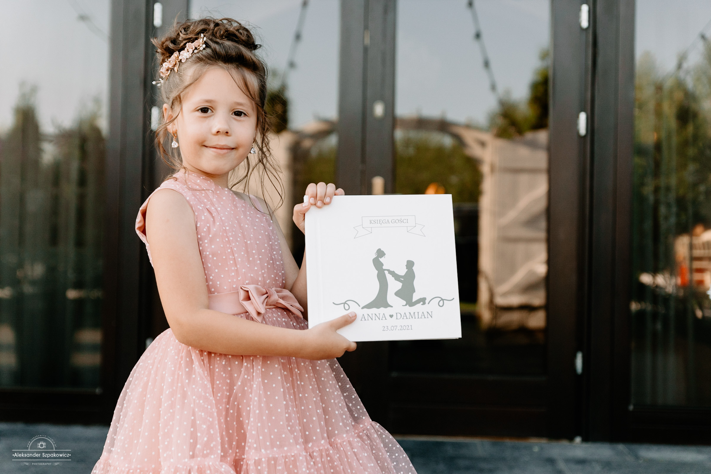 Impreza & Wesele • [ Szpakowicz-studio.pl ]. Fotograf Ślubny Warszawa - Sesje Biznesowe Rodzinne Eventy