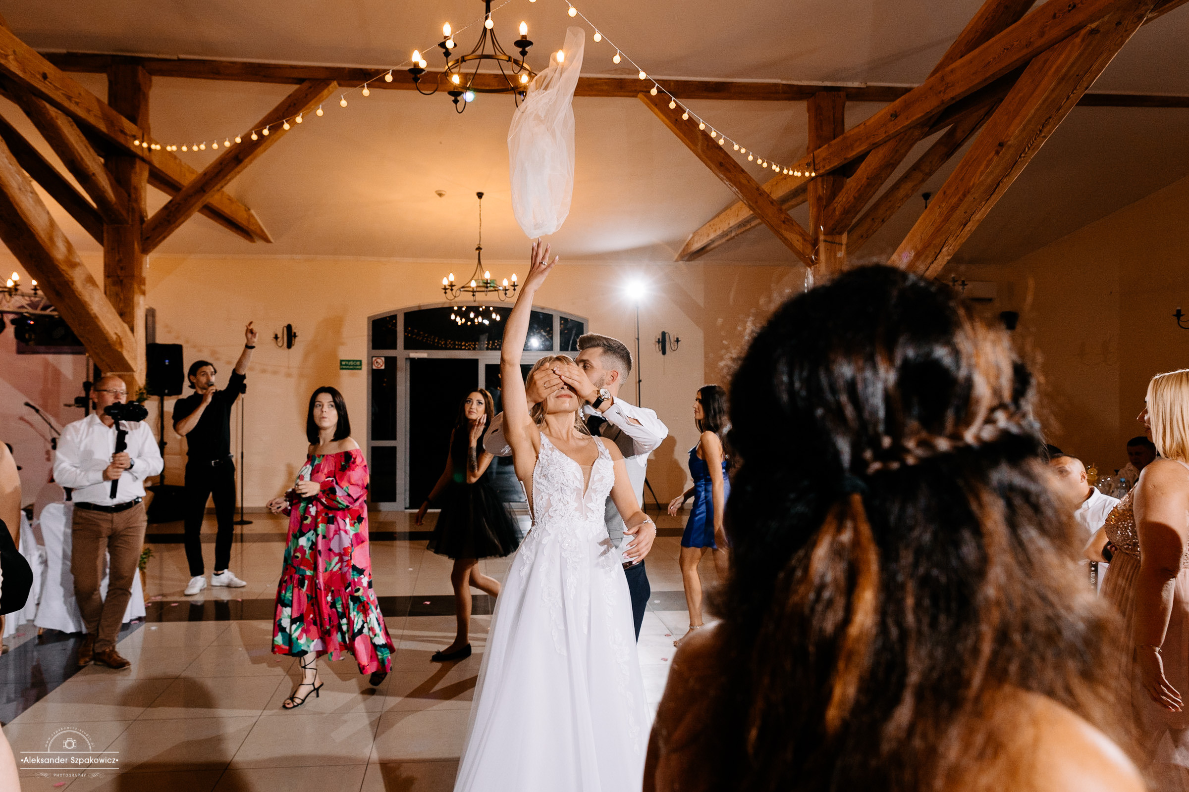 Impreza & Wesele • [ Szpakowicz-studio.pl ]. Fotograf Ślubny Warszawa - Sesje Biznesowe Rodzinne Eventy