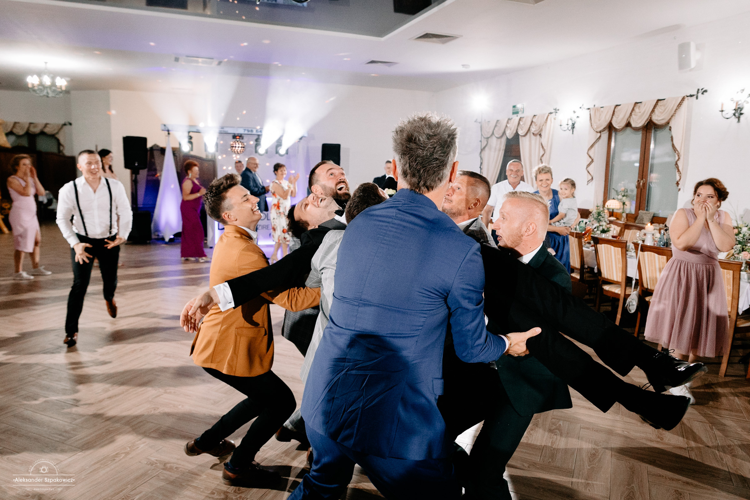 Impreza & Wesele • [ Szpakowicz-studio.pl ]. Fotograf Ślubny Warszawa - Sesje Biznesowe Rodzinne Eventy