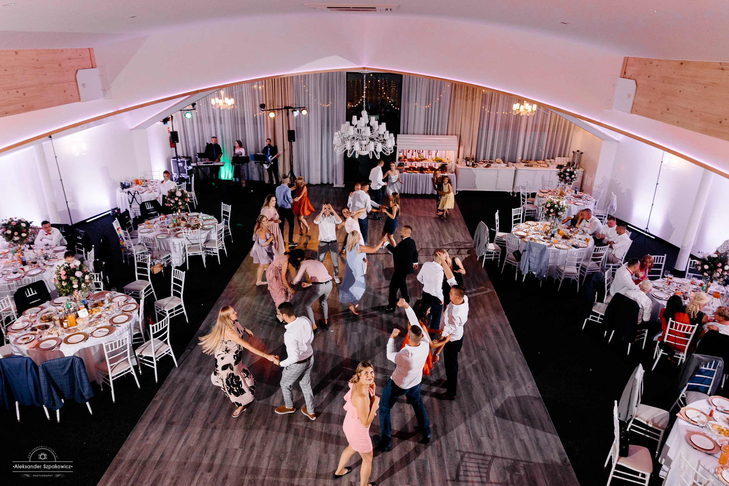 Impreza & Wesele • [ Szpakowicz-studio.pl ]. Fotograf Ślubny Warszawa - Sesje Biznesowe Rodzinne Eventy