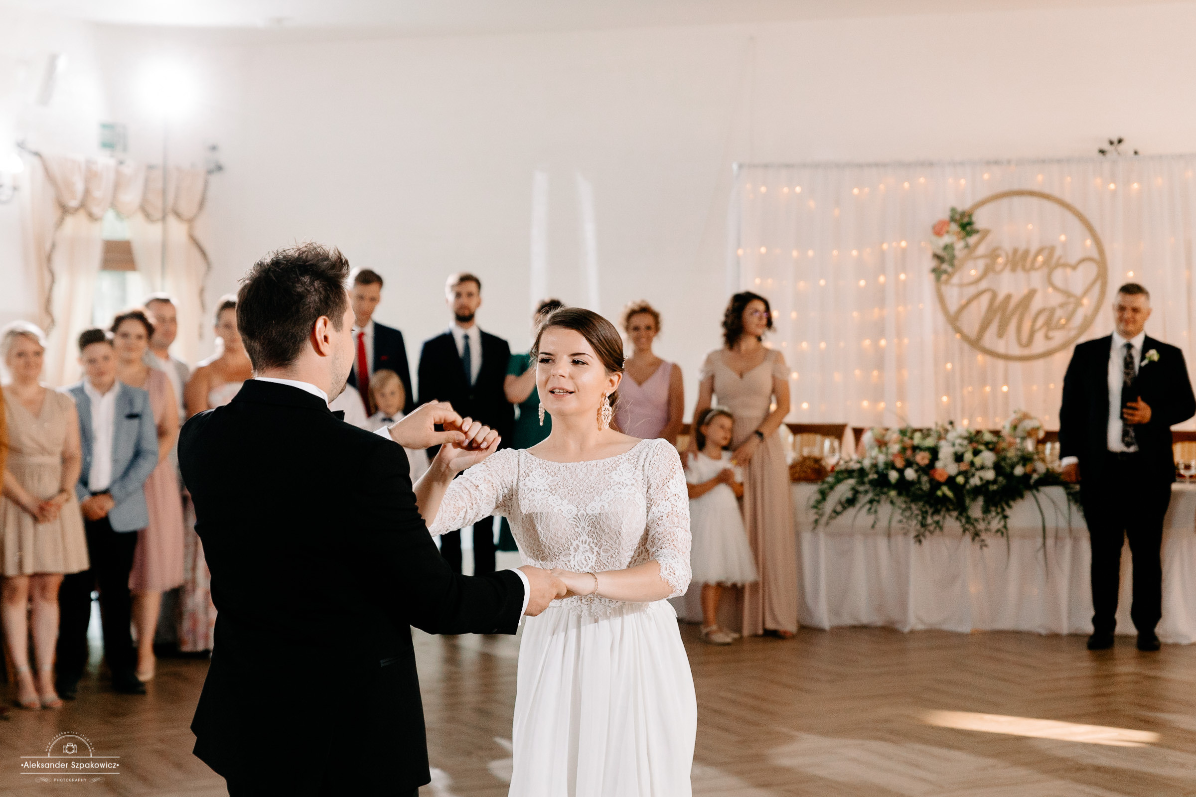 Impreza & Wesele • [ Szpakowicz-studio.pl ]. Fotograf Ślubny Warszawa - Sesje Biznesowe Rodzinne Eventy