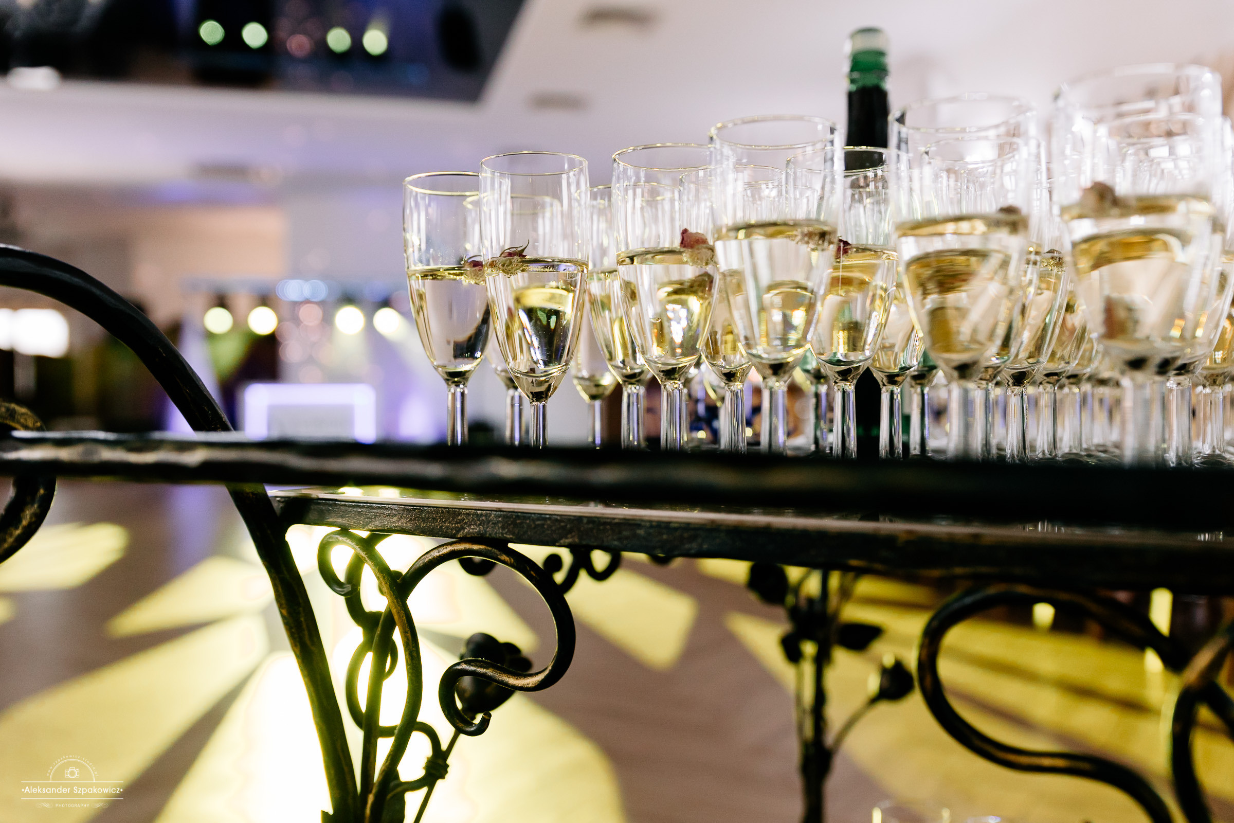 Impreza & Wesele • [ Szpakowicz-studio.pl ]. Fotograf Ślubny Warszawa - Sesje Biznesowe Rodzinne Eventy