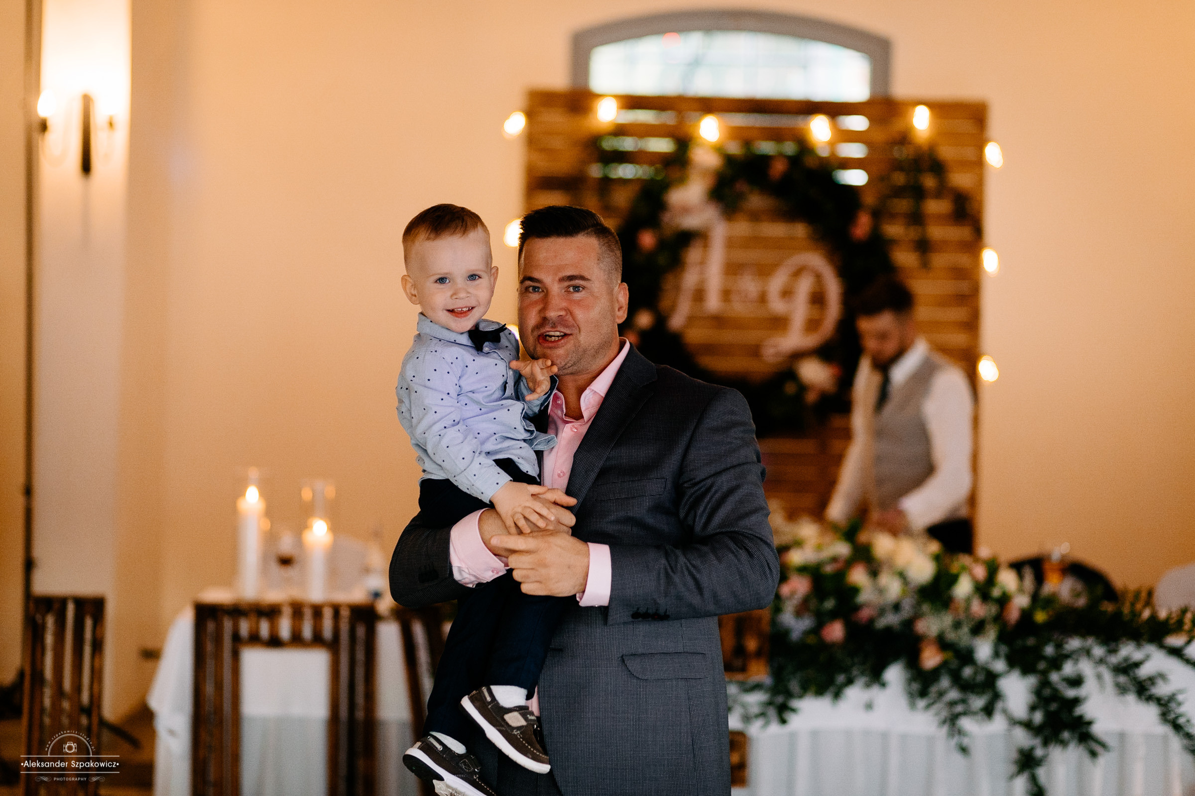 Impreza & Wesele • [ Szpakowicz-studio.pl ]. Fotograf Ślubny Warszawa - Sesje Biznesowe Rodzinne Eventy