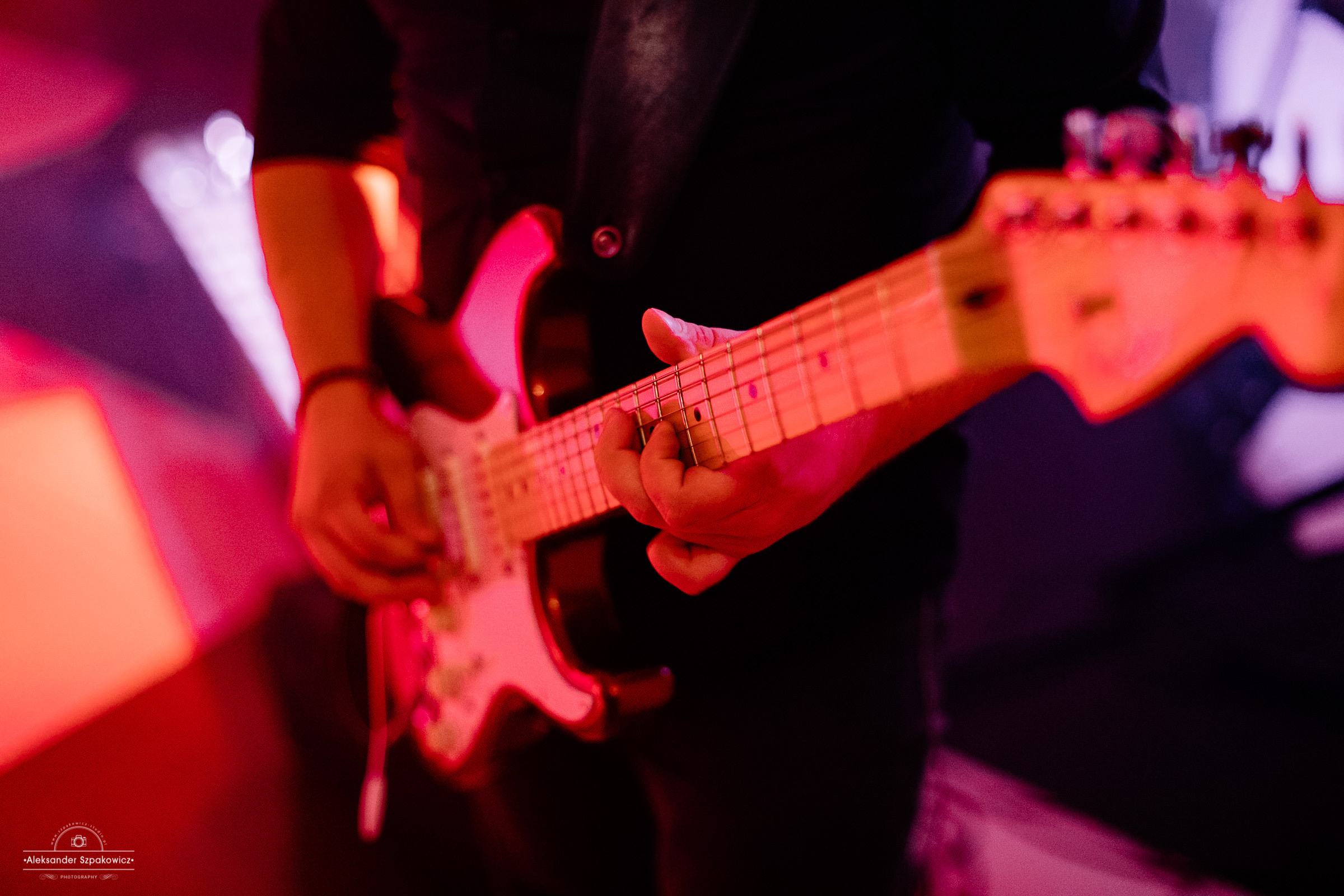 Impreza & Wesele • [ Szpakowicz-studio.pl ]. Fotograf Ślubny Warszawa - Sesje Biznesowe Rodzinne Eventy