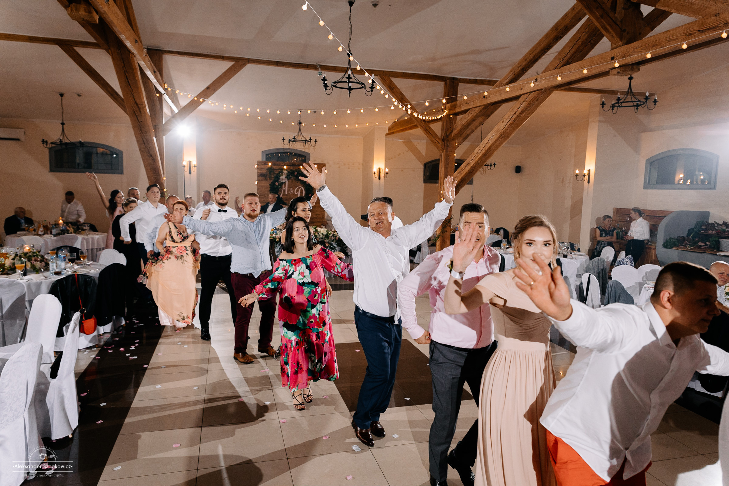 Impreza & Wesele • [ Szpakowicz-studio.pl ]. Fotograf Ślubny Warszawa - Sesje Biznesowe Rodzinne Eventy