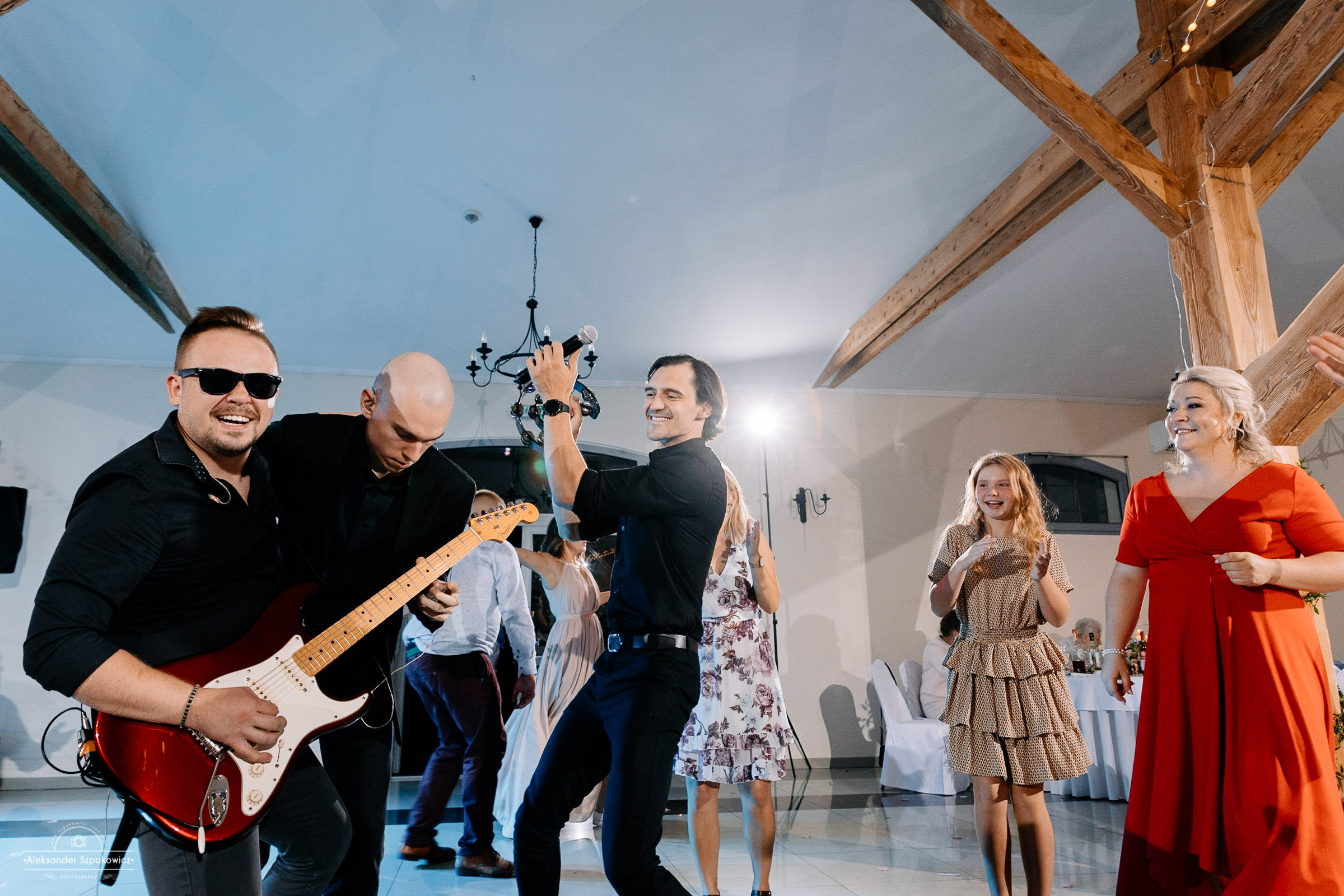 Impreza & Wesele • [ Szpakowicz-studio.pl ]. Fotograf Ślubny Warszawa - Sesje Biznesowe Rodzinne Eventy