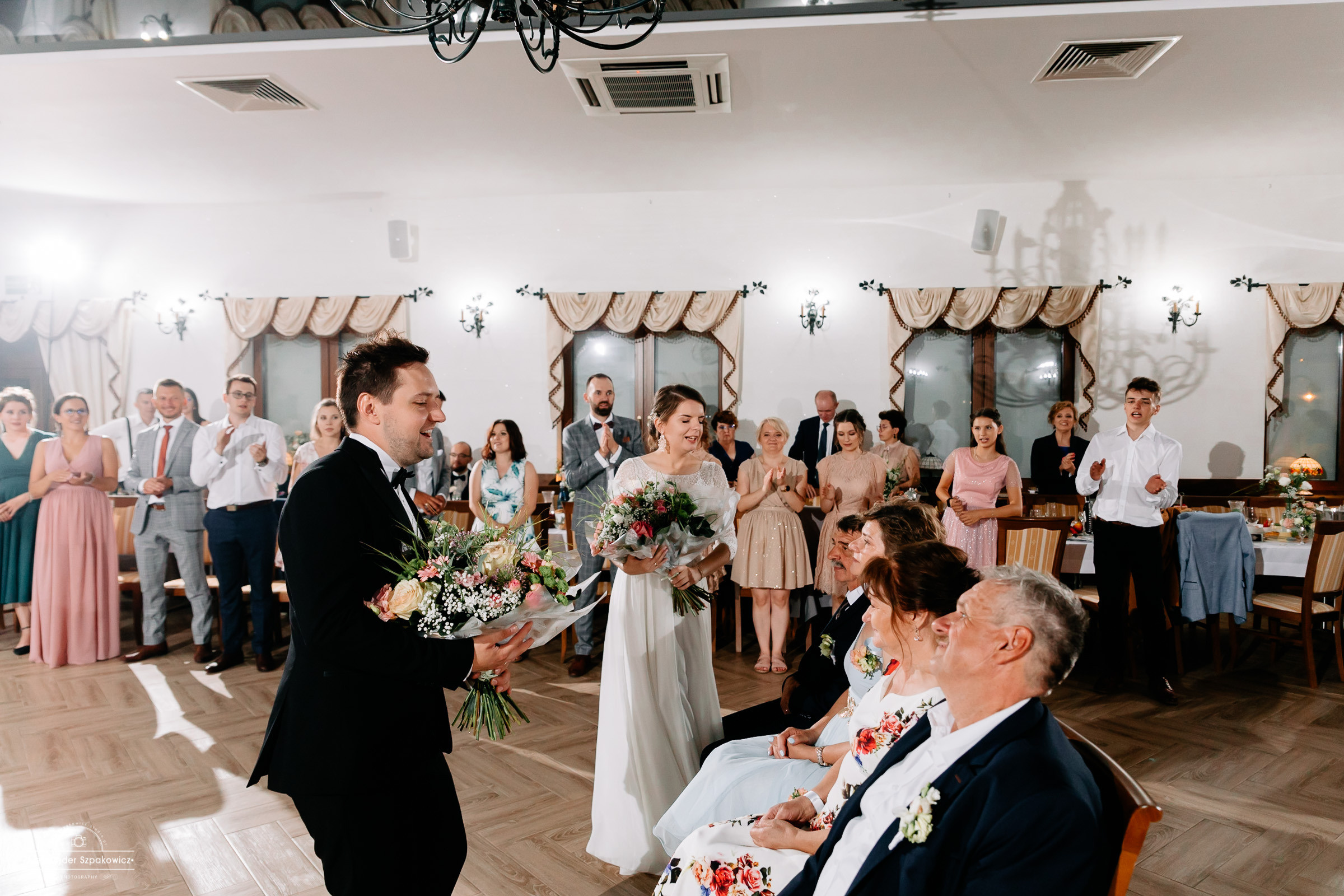 Impreza & Wesele • [ Szpakowicz-studio.pl ]. Fotograf Ślubny Warszawa - Sesje Biznesowe Rodzinne Eventy