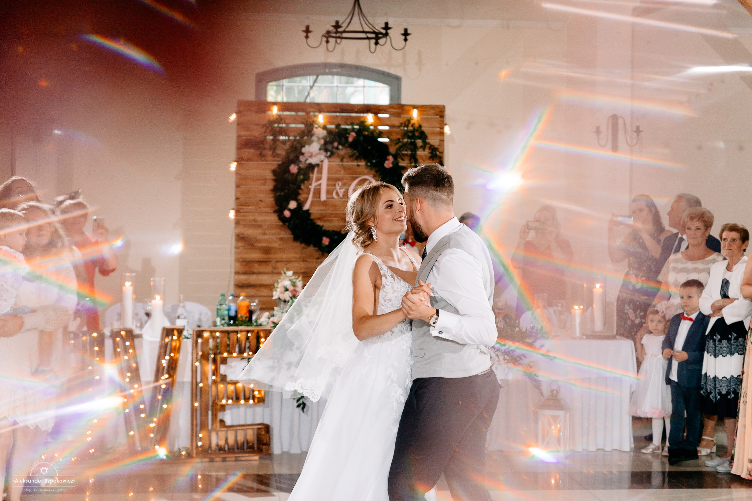 Impreza & Wesele • [ Szpakowicz-studio.pl ]. Fotograf Ślubny Warszawa - Sesje Biznesowe Rodzinne Eventy