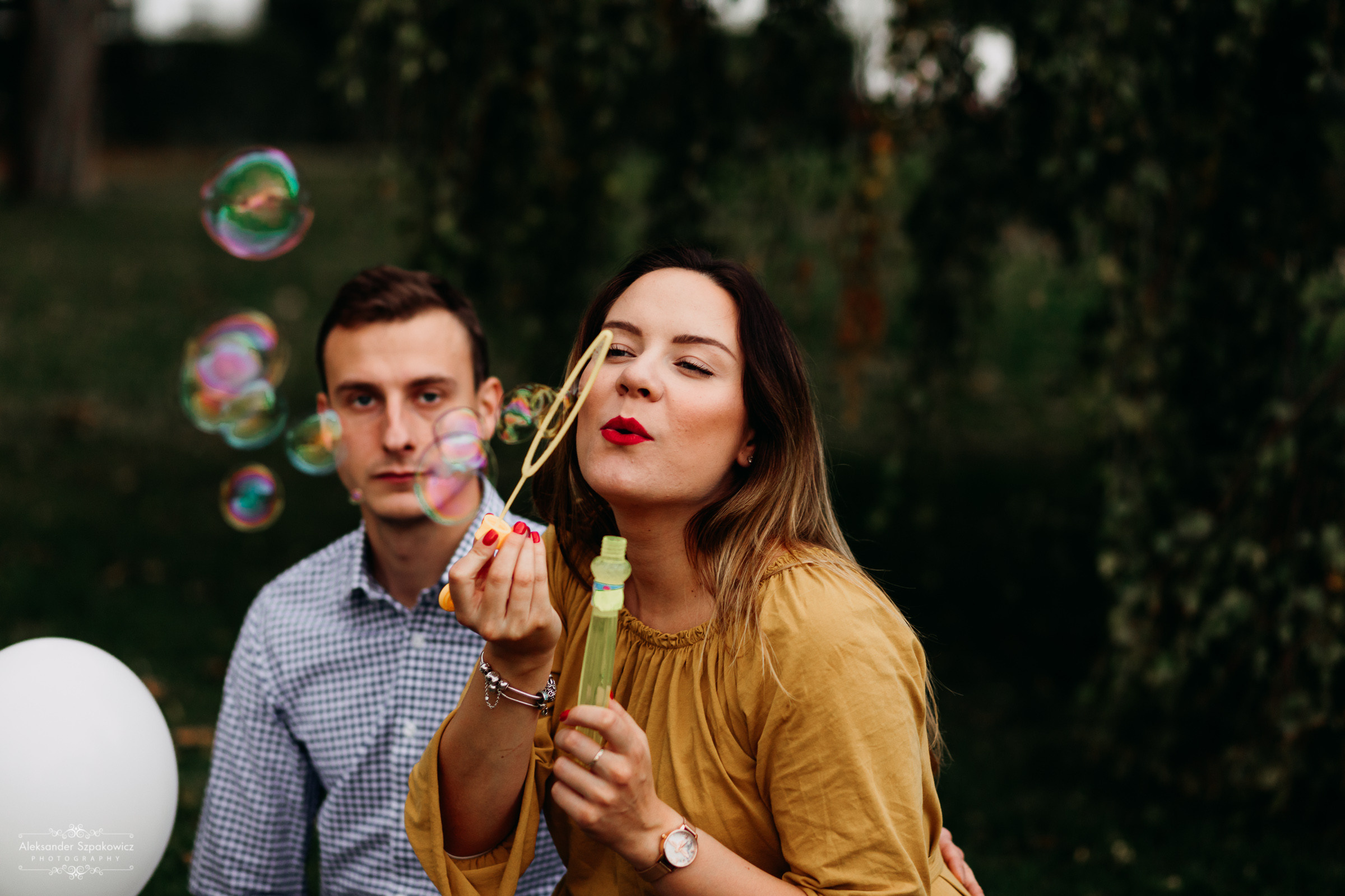 Zdjęcie przedstawia sesję ciążową wykonaną przez fotografa Aleksandra Szpakowicza w Gdańsku. Fotografia ciążowa Gdańsk. www.szpakowicz-studio.pl