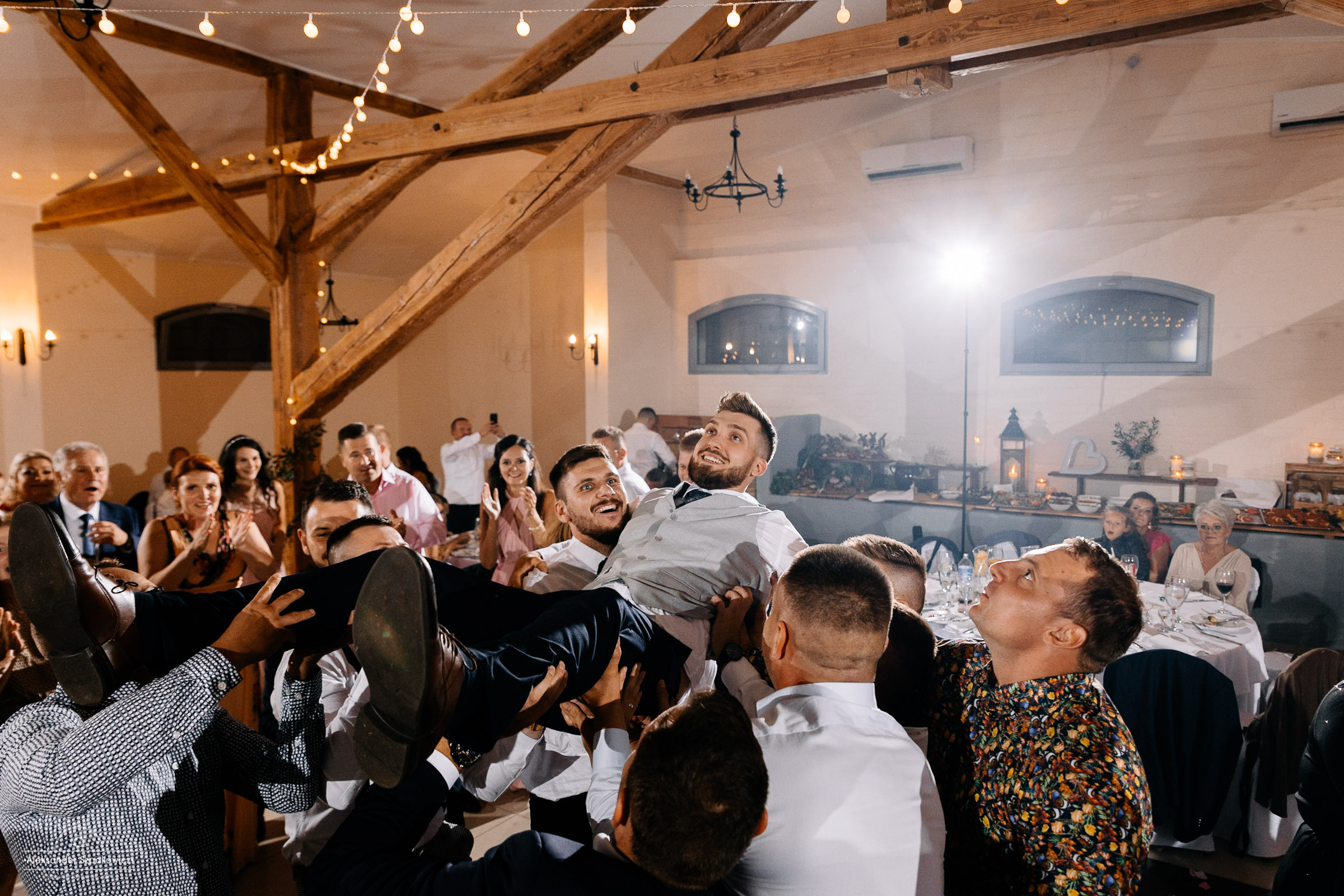 Impreza & Wesele • [ Szpakowicz-studio.pl ]. Fotograf Ślubny Warszawa - Sesje Biznesowe Rodzinne Eventy