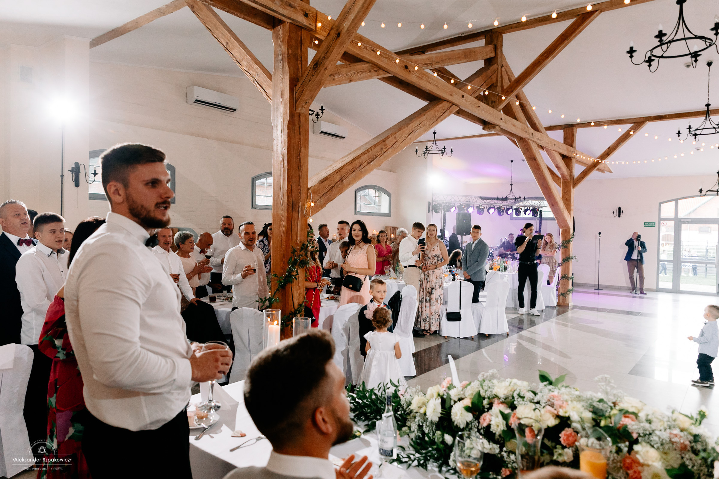 Impreza & Wesele • [ Szpakowicz-studio.pl ]. Fotograf Ślubny Warszawa - Sesje Biznesowe Rodzinne Eventy