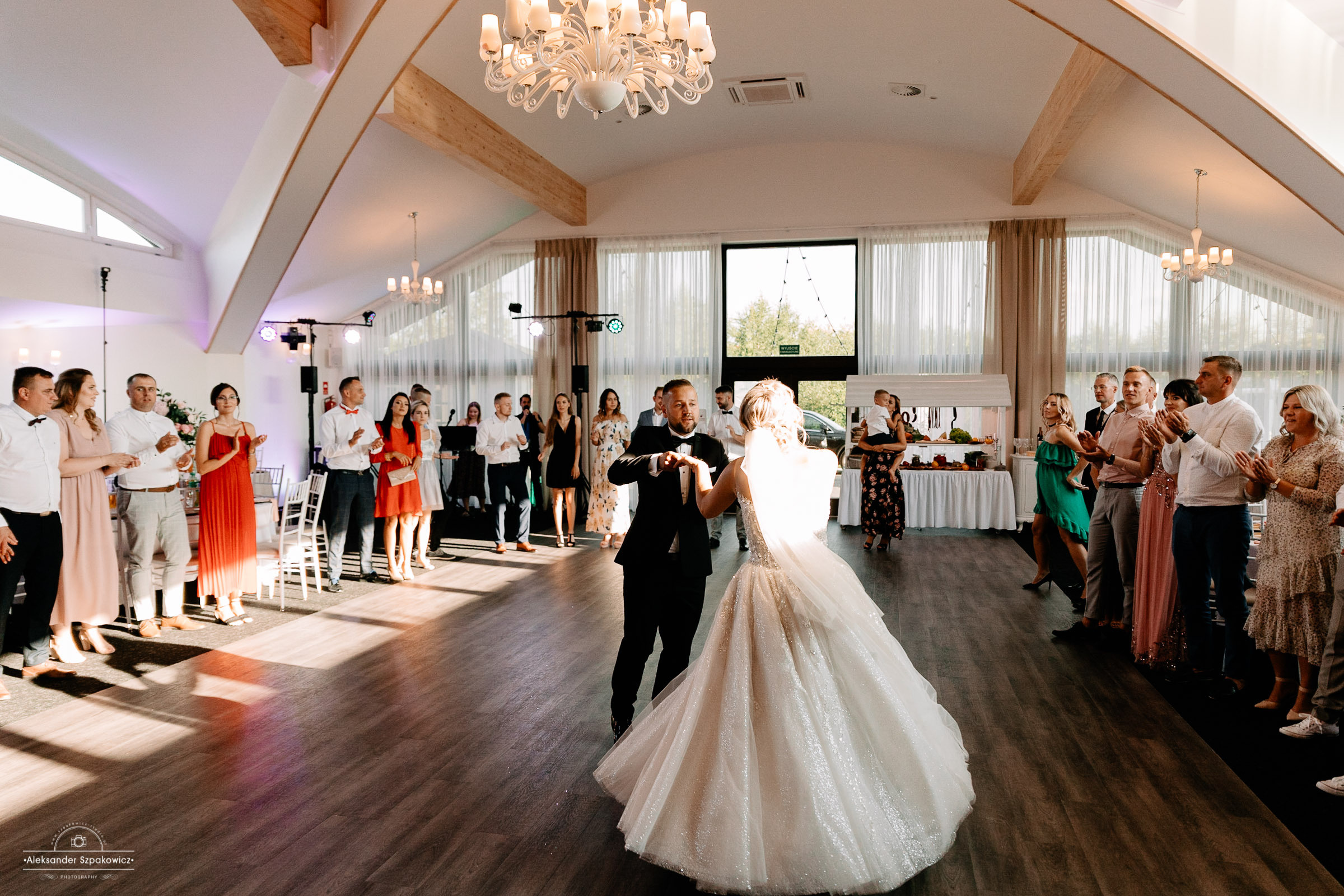 Impreza & Wesele • [ Szpakowicz-studio.pl ]. Fotograf Ślubny Warszawa - Sesje Biznesowe Rodzinne Eventy