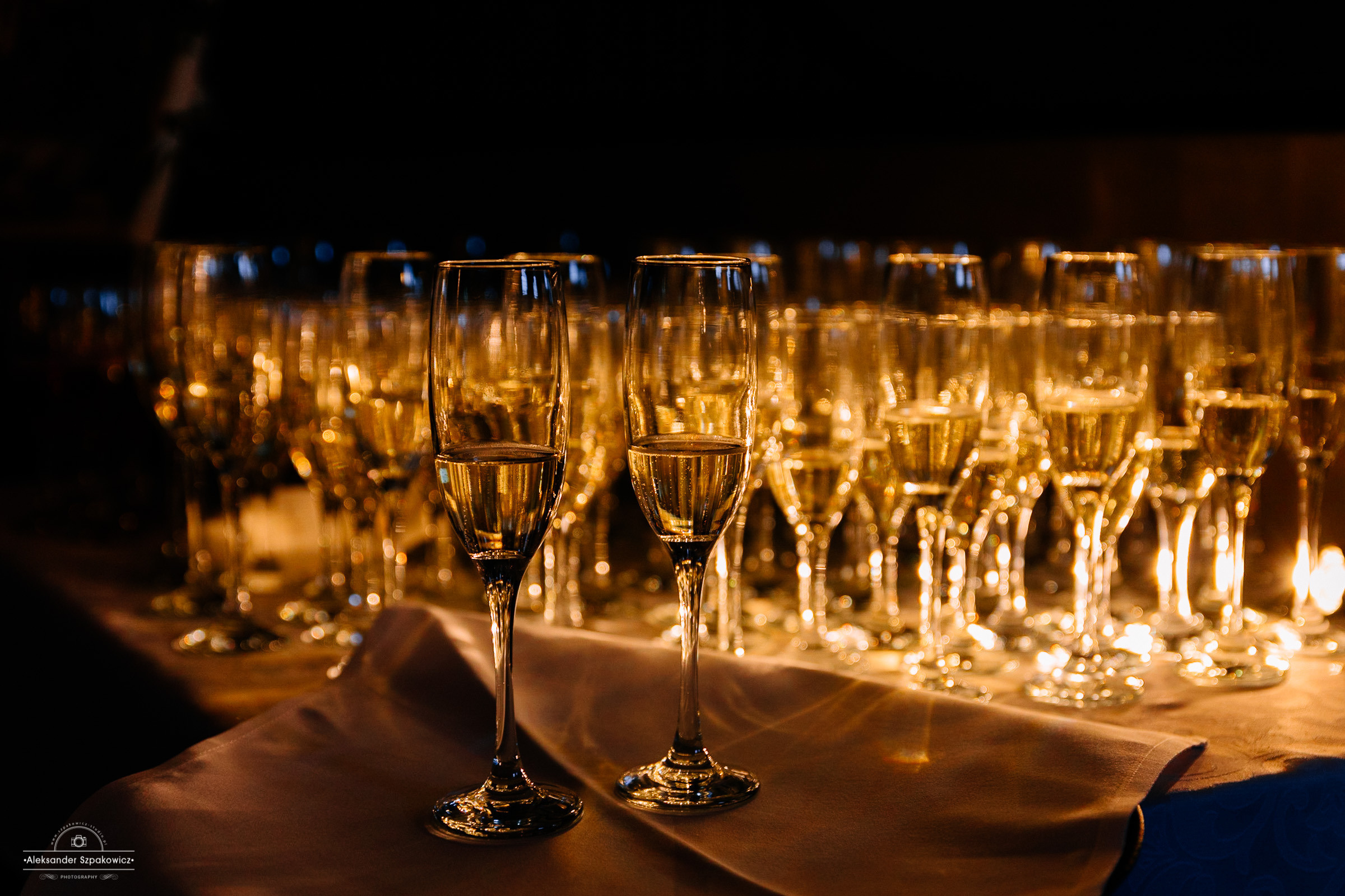 Impreza & Wesele • [ Szpakowicz-studio.pl ]. Fotograf Ślubny Warszawa - Sesje Biznesowe Rodzinne Eventy