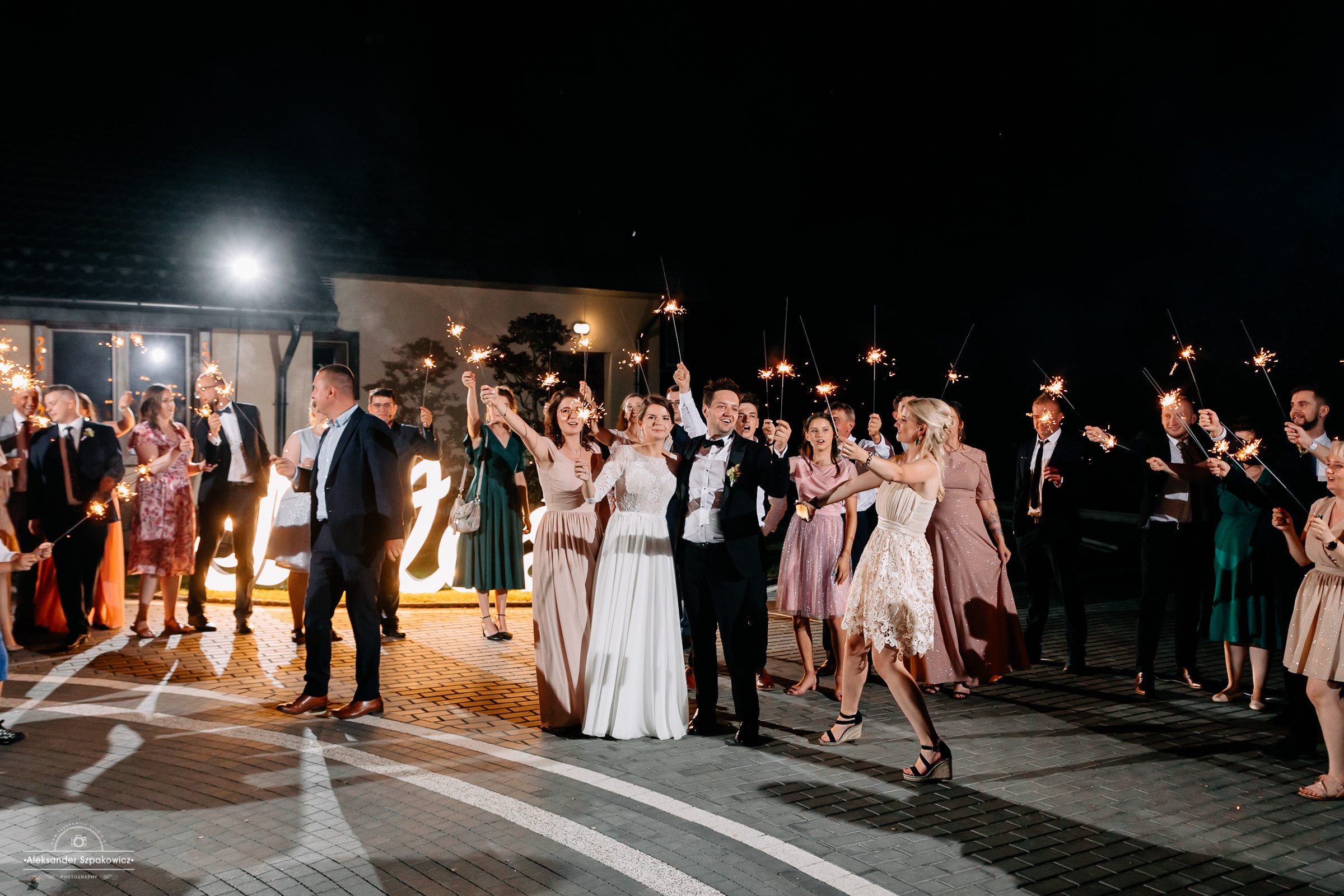 Impreza & Wesele • [ Szpakowicz-studio.pl ]. Fotograf Ślubny Warszawa - Sesje Biznesowe Rodzinne Eventy