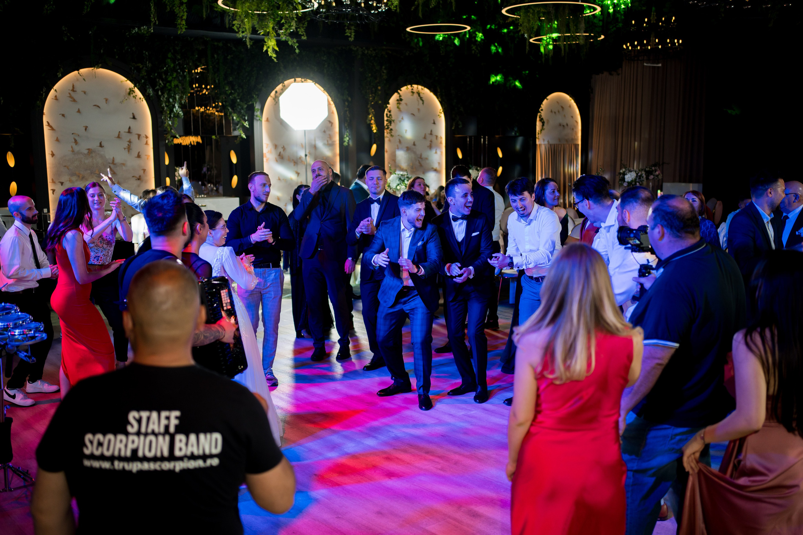 PARTY. Gabriel Florea — Fotograf nuntă București