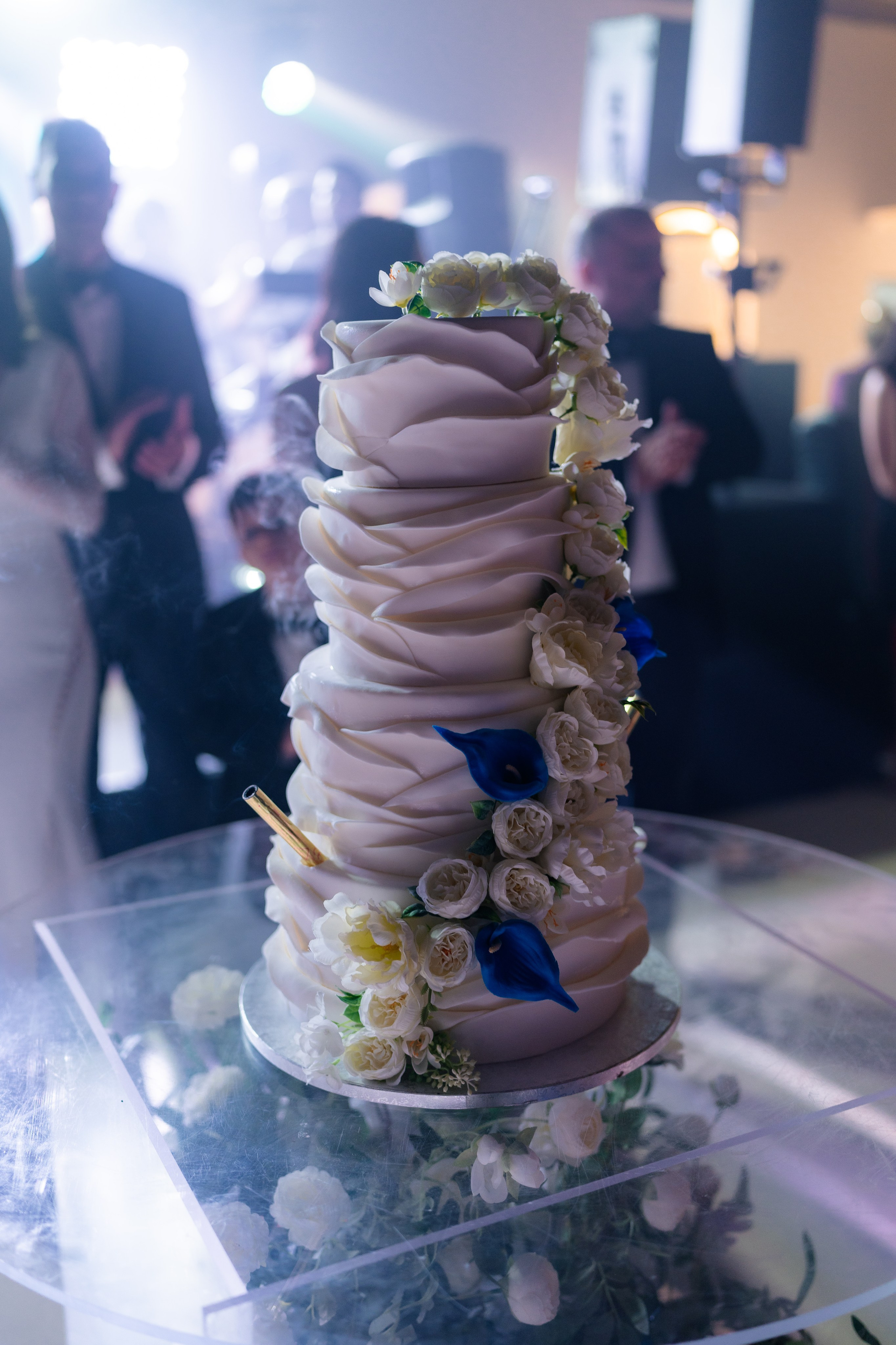 Elly & Andrew. Destination Wedding Photographer Alex Pasarelu