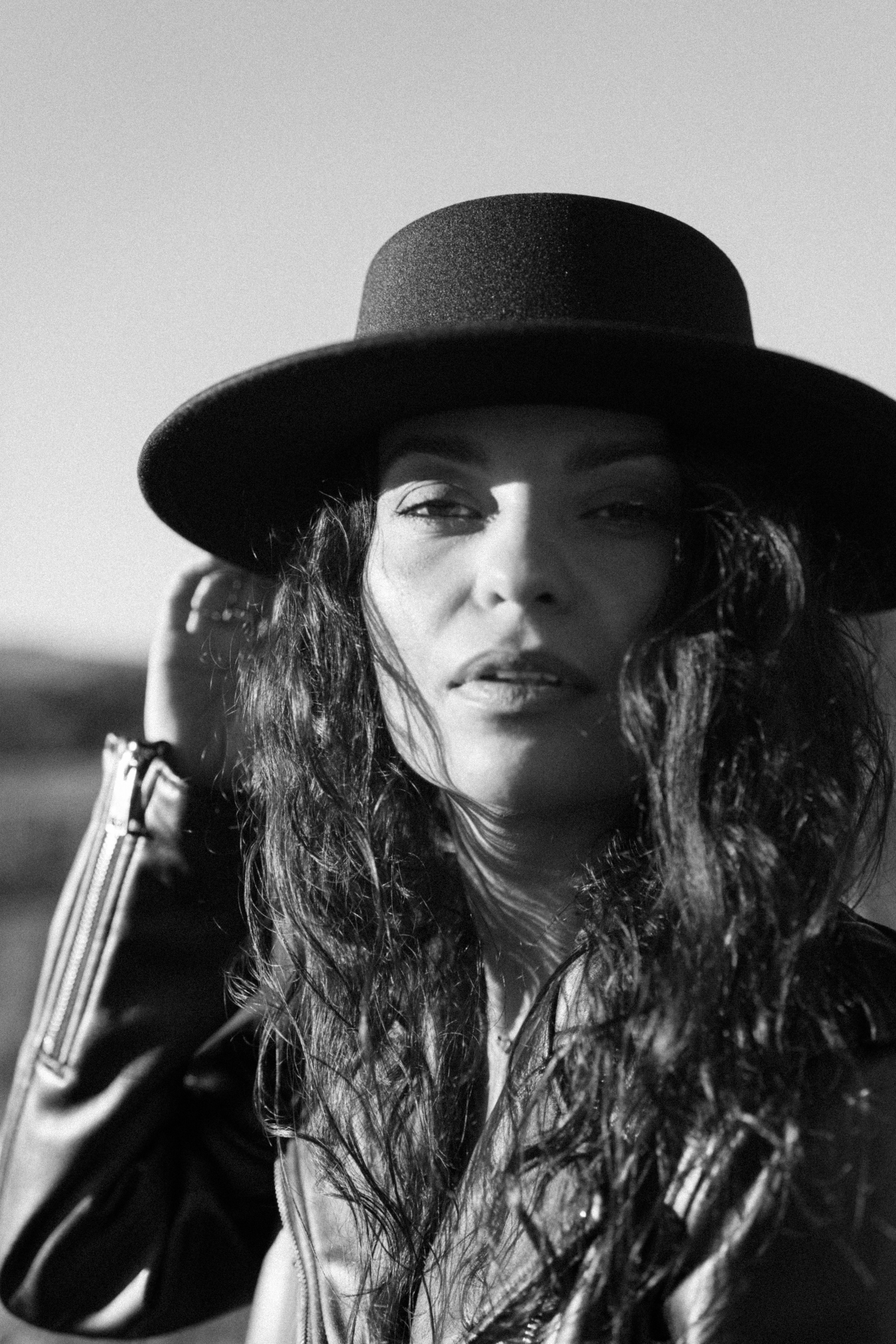 Morning photoshoot in the field. Portrait, family, maternity & wedding photography & videography in SoCal Kseni Vibe