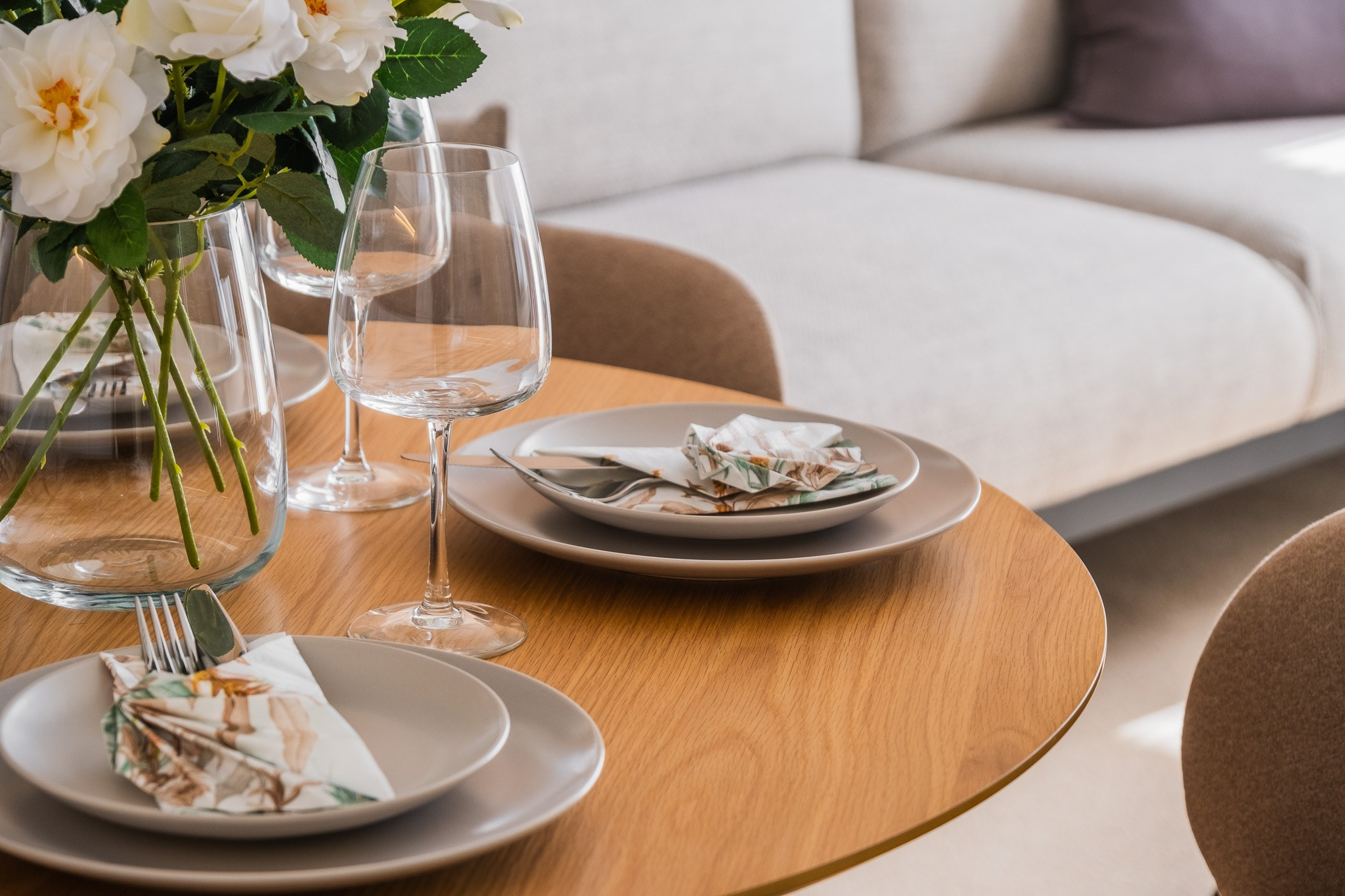 2-room apartment. LOHA VISUALS — AUTOMOTIVE PHOTOGRAPHY